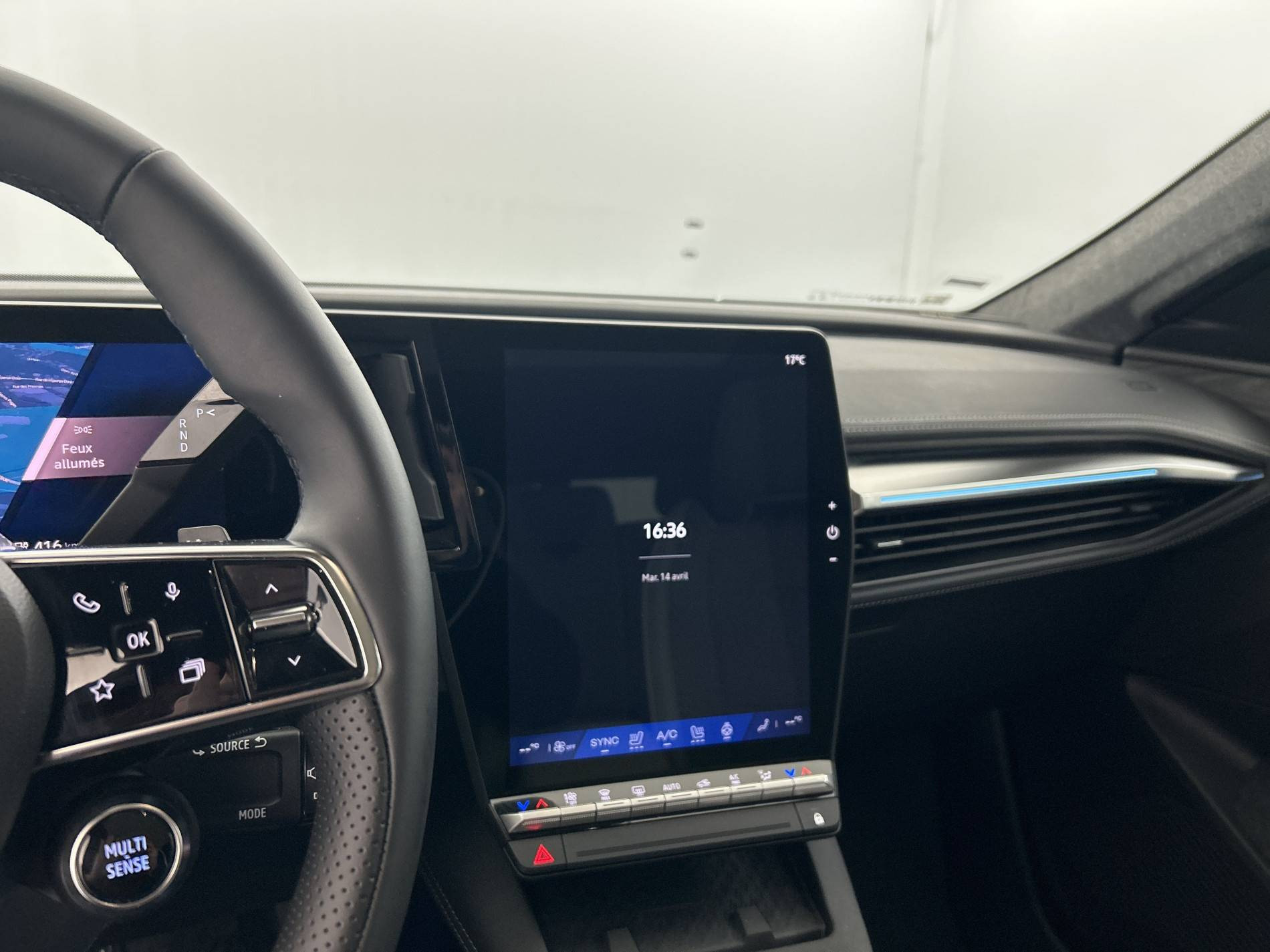 Vente en ligne Renault Scenic E-Tech  220 ch grande autonomie au prix de 40 890 €