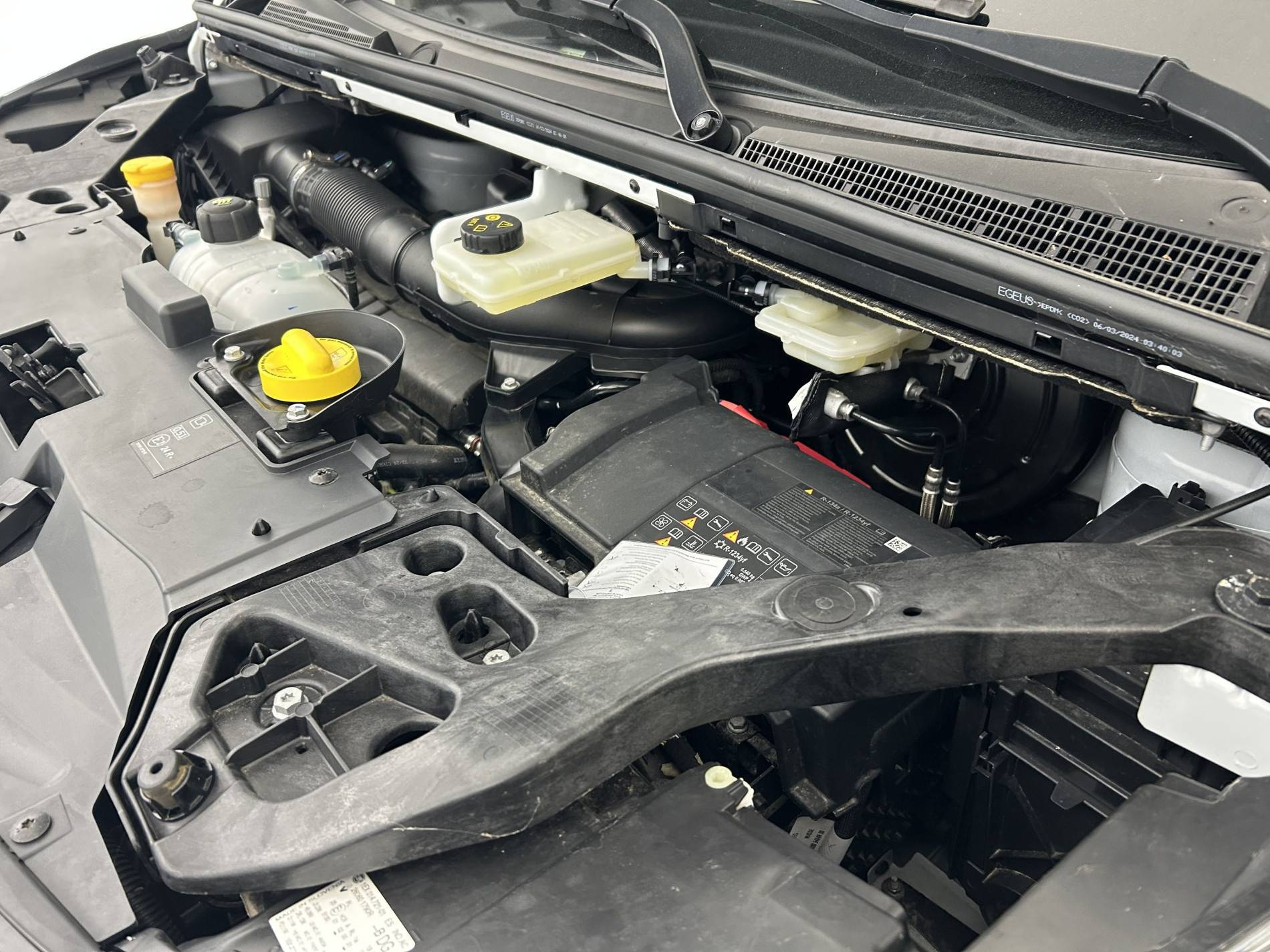 Vente en ligne Renault Trafic 3 Fourgon TRAFIC FG BLUE DCI 130 L1H1 3T GSR2 au prix de 25 390 €