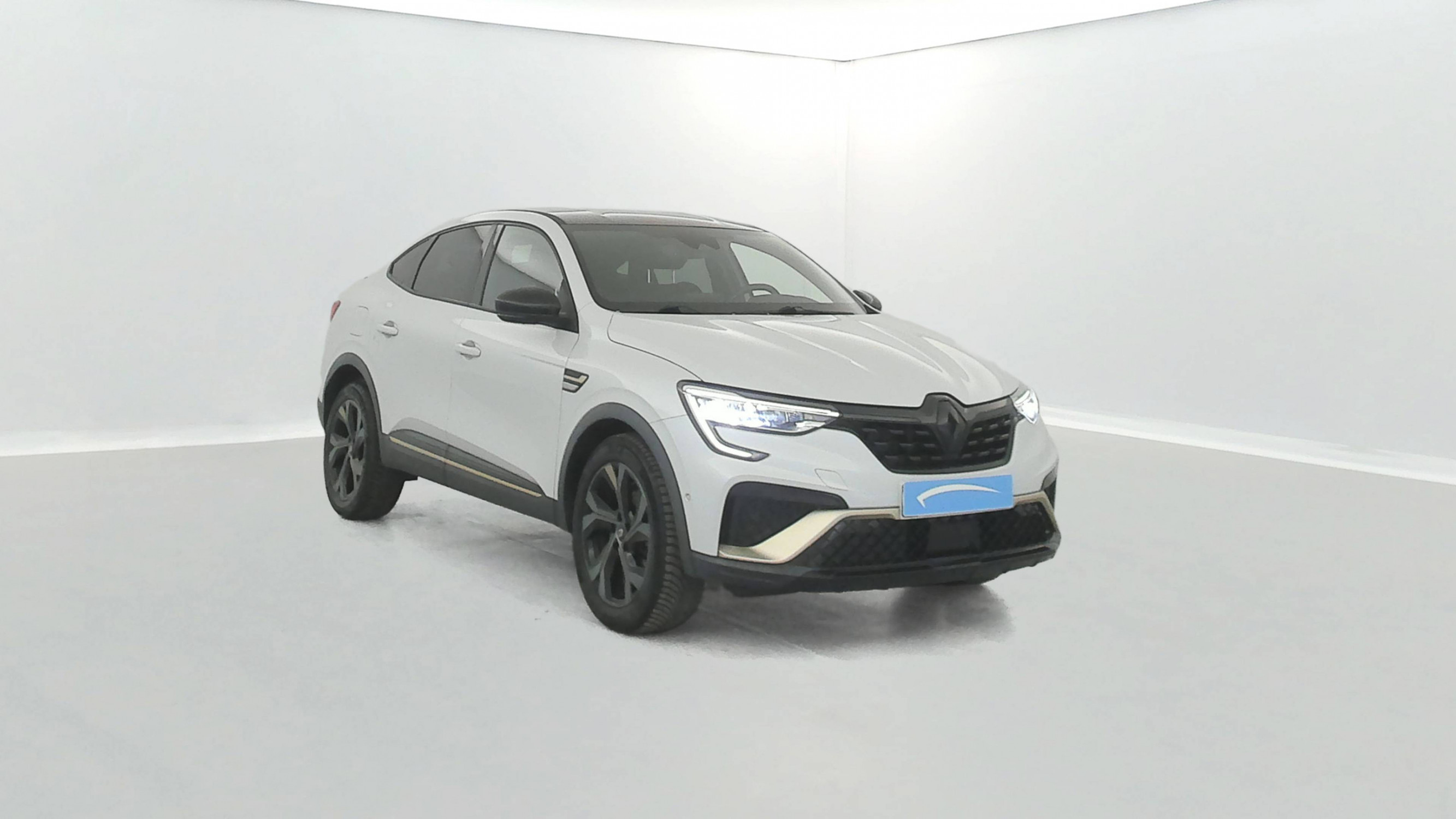 Vente en ligne Renault Arkana  E-Tech hybride 145 - 22 au prix de 19 990 €