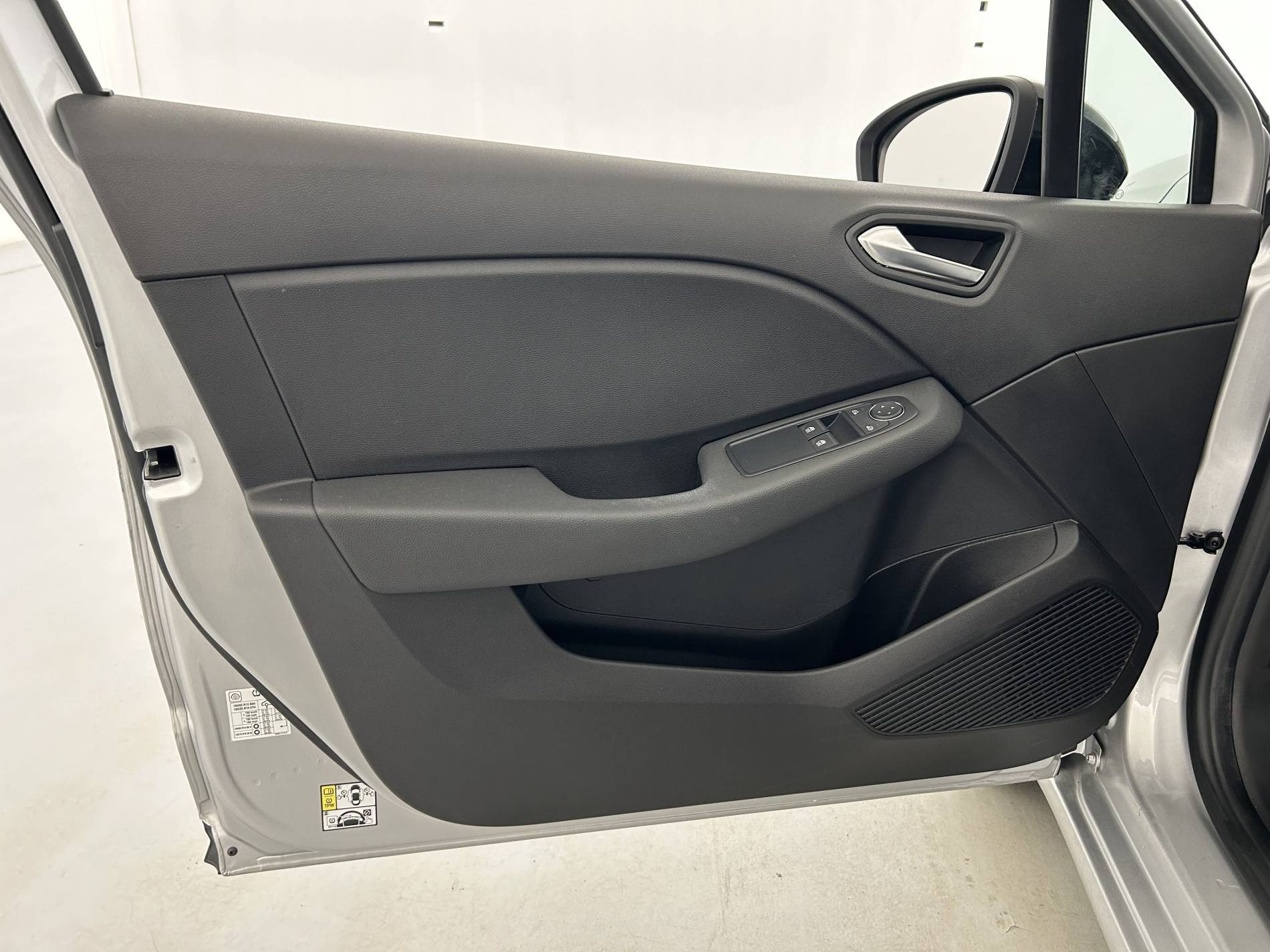 Vente en ligne Renault Clio 5 Clio TCe 90 au prix de 14 290 €