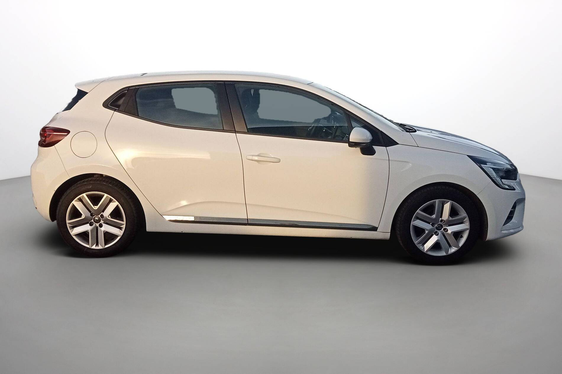 Vente en ligne Renault Clio 5 Clio TCe 90 - 21 au prix de 14 290 €