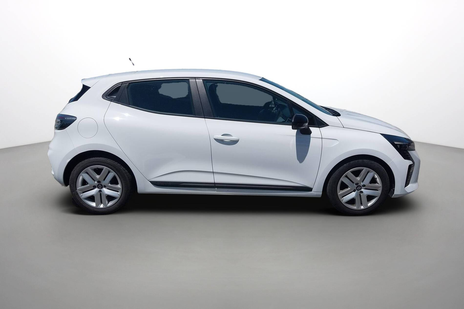 Vente en ligne Renault Clio 5 Clio Eco-G 100 ch GSR2 au prix de 14 200 €