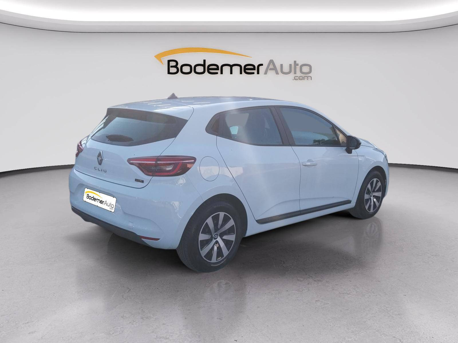 Vente en ligne Renault Clio 5 Clio E-Tech full hybrid 145 au prix de 17 350 €