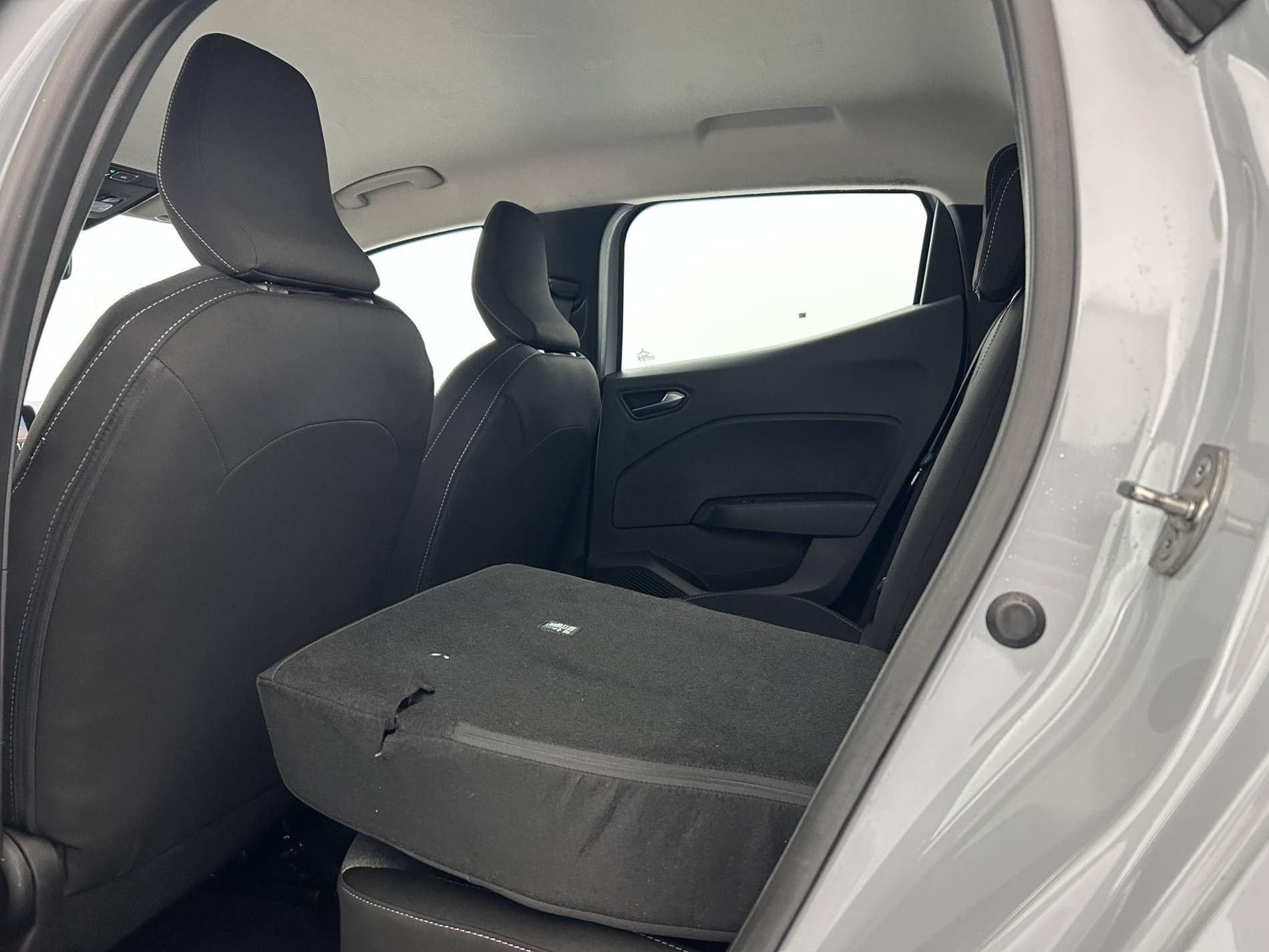 Vente en ligne Renault Clio 5 Clio TCe 90 au prix de 15 790 €