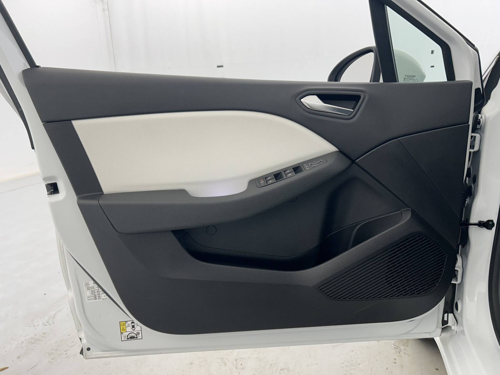 Vente en ligne Renault Clio 5 Clio TCe 90 - 21N au prix de 15 290 €