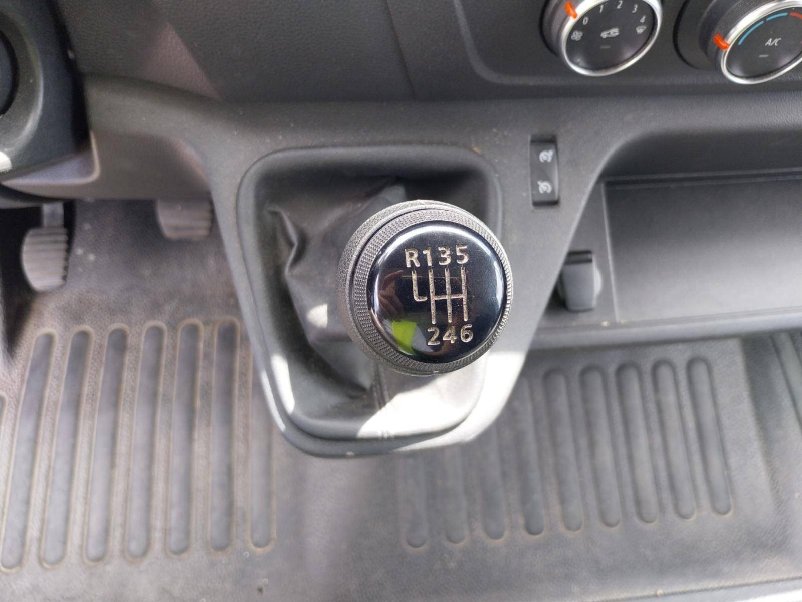 Vente en ligne Renault Master Fourgon MASTER FGN TRAC F3500 L2H2 BLUE DCI 135 au prix de 23 890 €