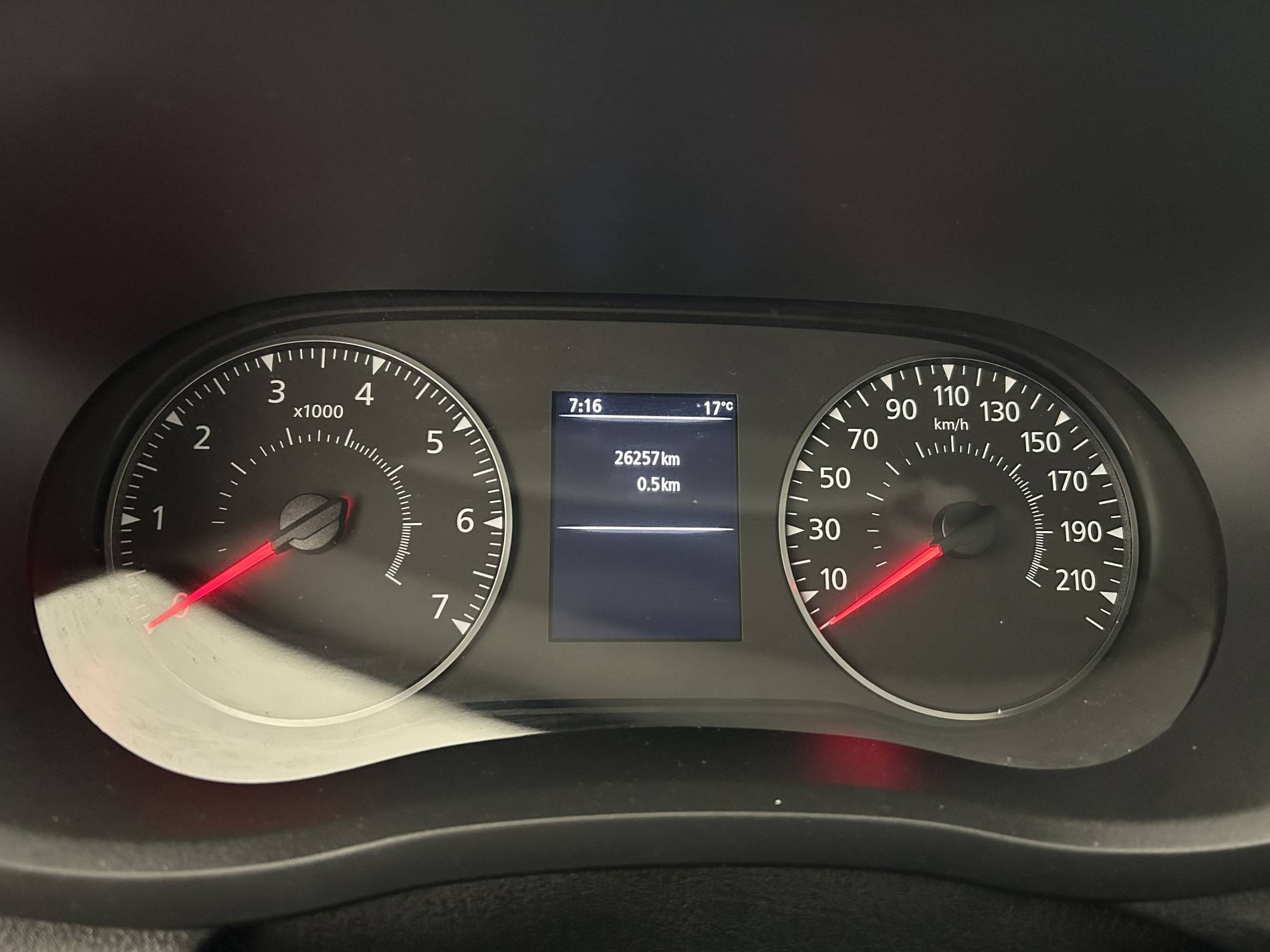 Vente en ligne Renault Master Fourgon MASTER FGN TRAC F3500 L2H2 BLUE DCI 135 au prix de 26 990 €