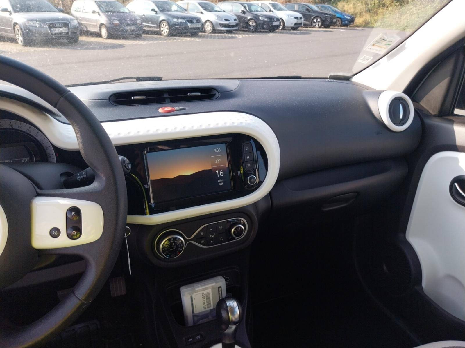 Vente en ligne Renault Twingo Electrique Twingo III E-Tech au prix de 11 990 €