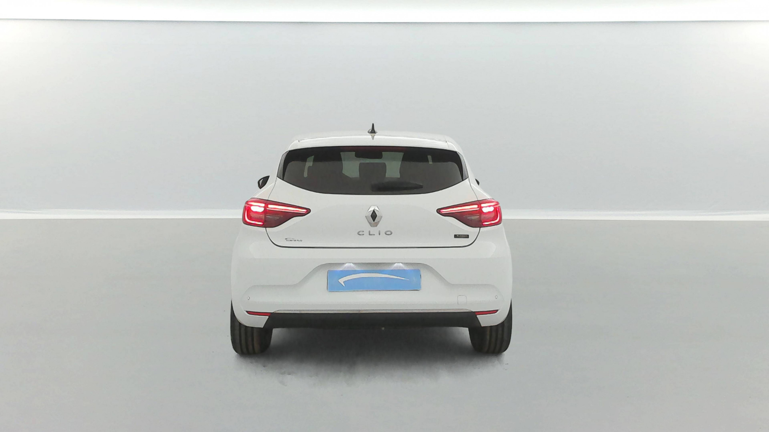 Vente en ligne Renault Clio 5 Clio E-Tech hybride 145 au prix de 17 970 €