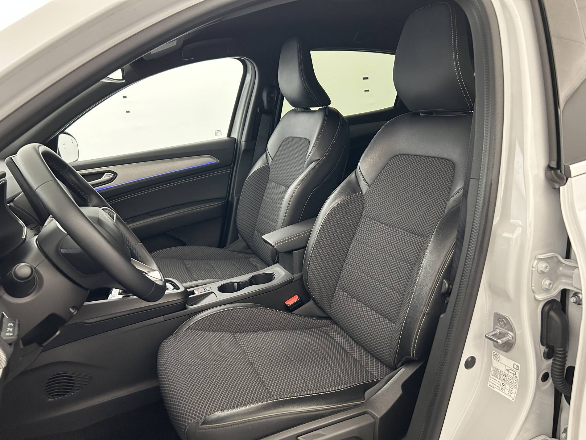 Vente en ligne Renault Arkana  E-Tech full hybrid 145 GSR2 au prix de 23 290 €