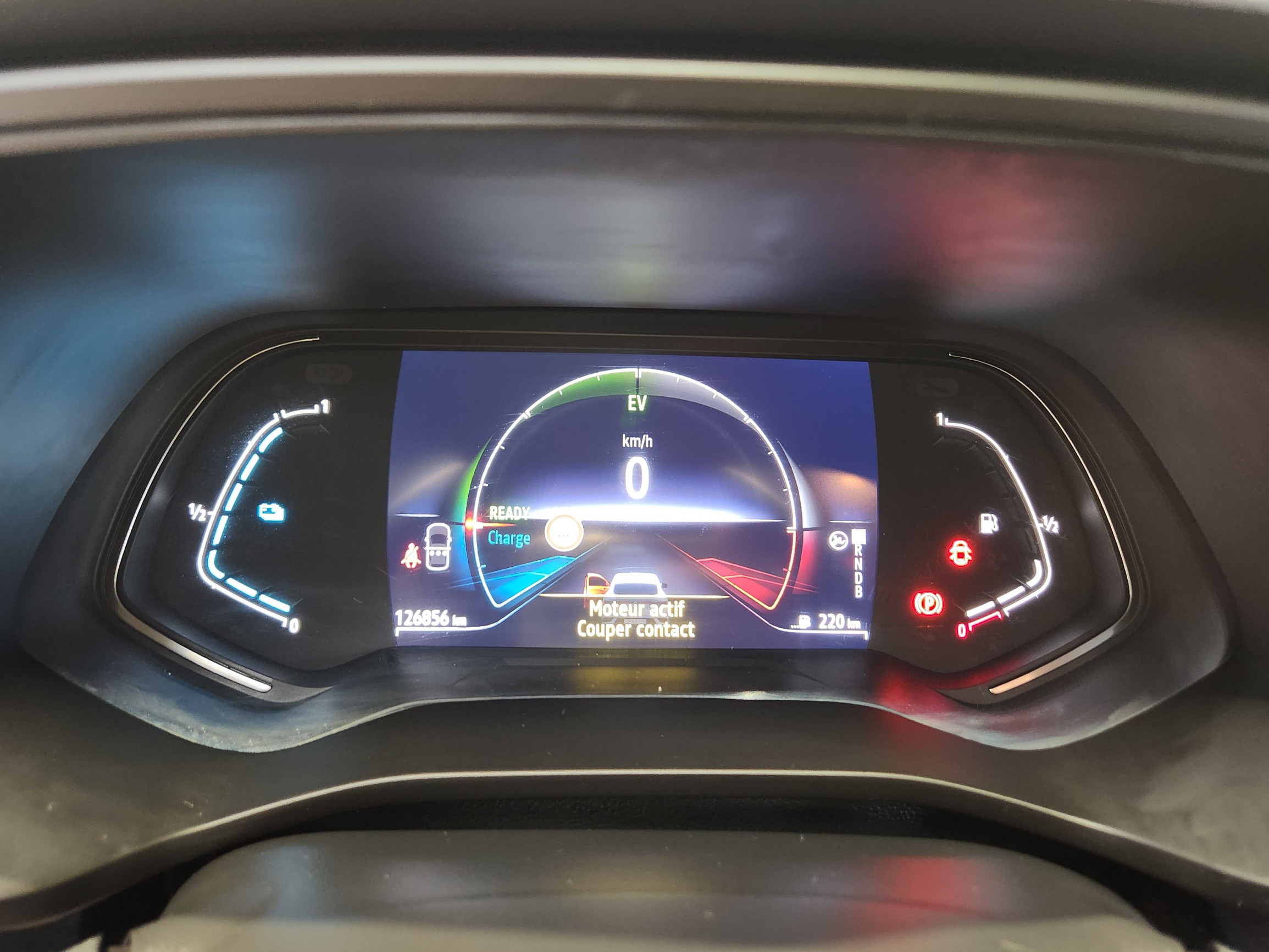 Vente en ligne Renault Arkana  E-Tech hybride 145 - 22 au prix de 15 999 €