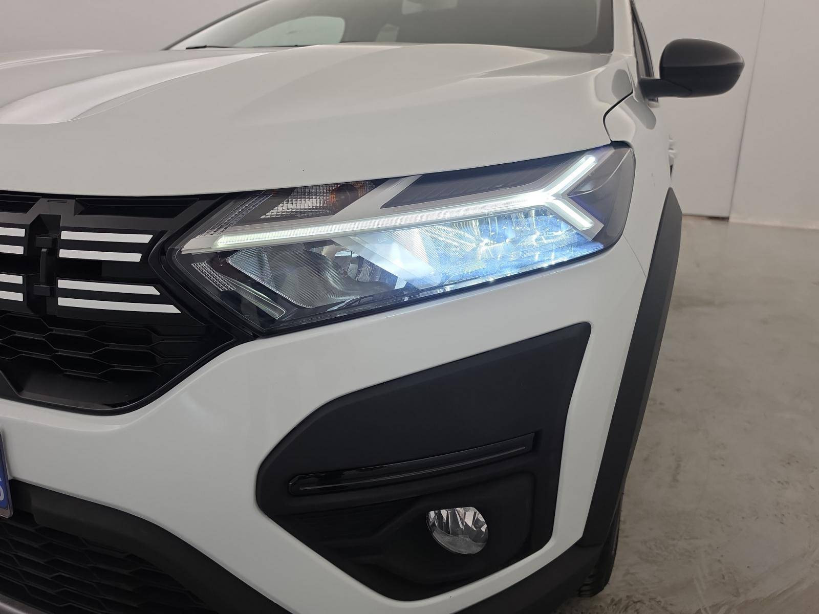 Vente en ligne Dacia Jogger  Hybrid 140 5 places au prix de 22 990 €