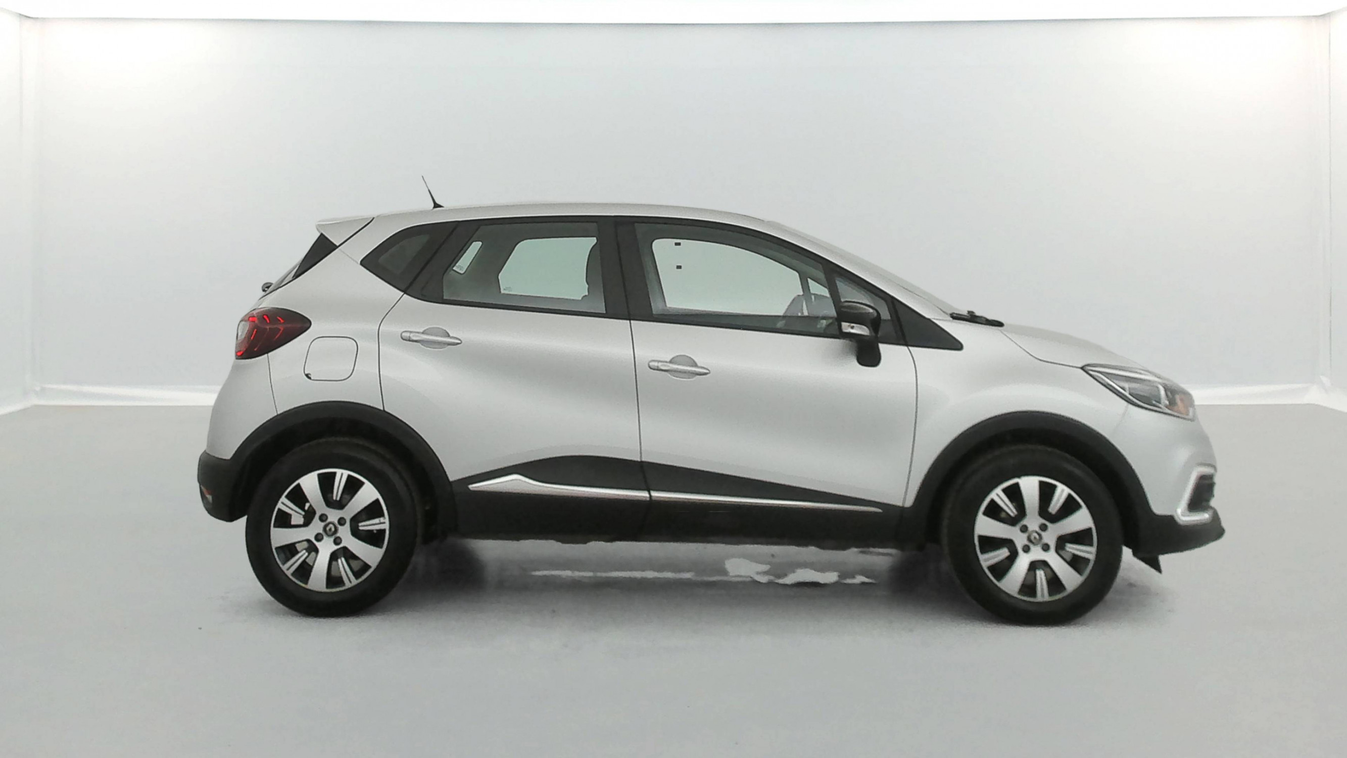 Vente en ligne Renault Captur Captur TCe 90 - 19 au prix de 11 990 €