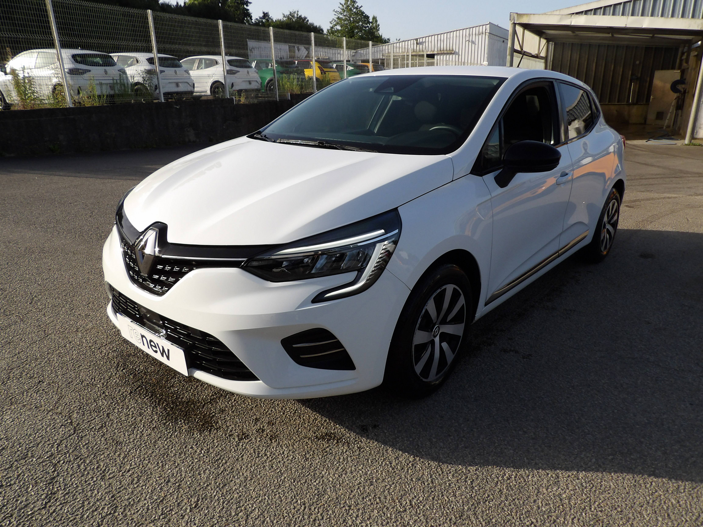 Vente en ligne Renault Clio 5 Clio TCe 90 au prix de 13 899 €