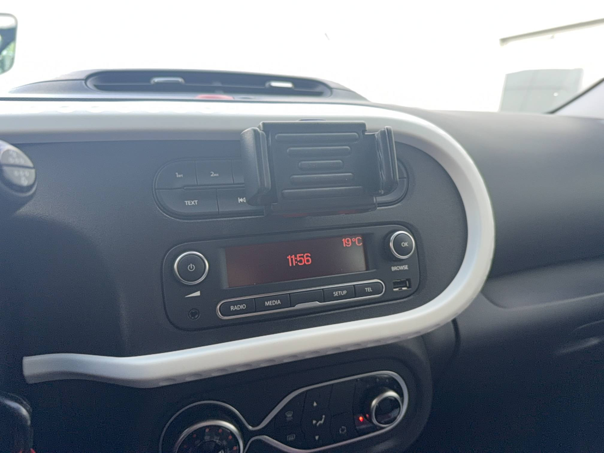 Vente en ligne Renault Twingo Electrique Twingo III E-Tech au prix de 12 990 €