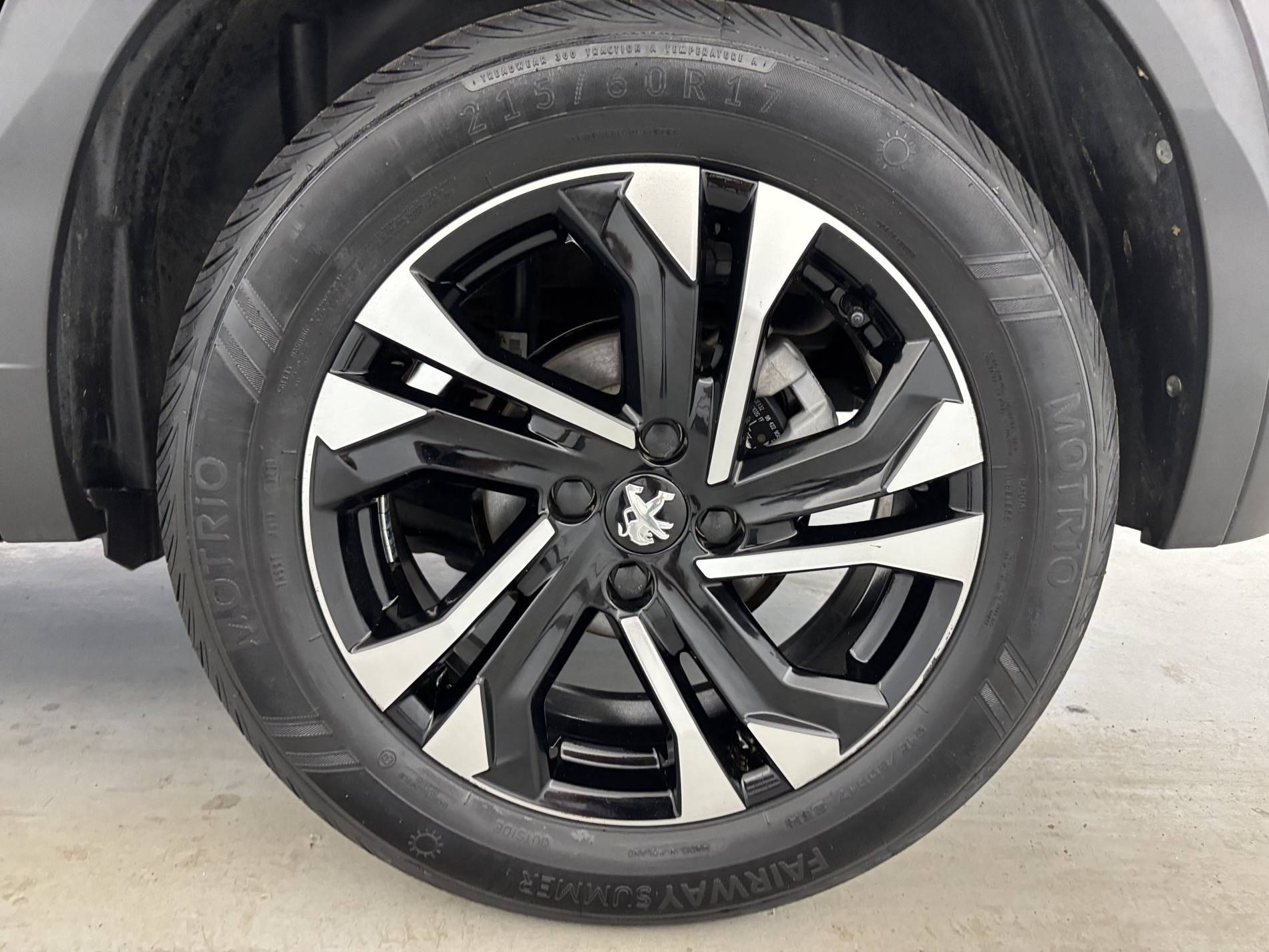 Vente en ligne Peugeot 2008  BlueHDi 130 S&S EAT8 au prix de 18 990 €