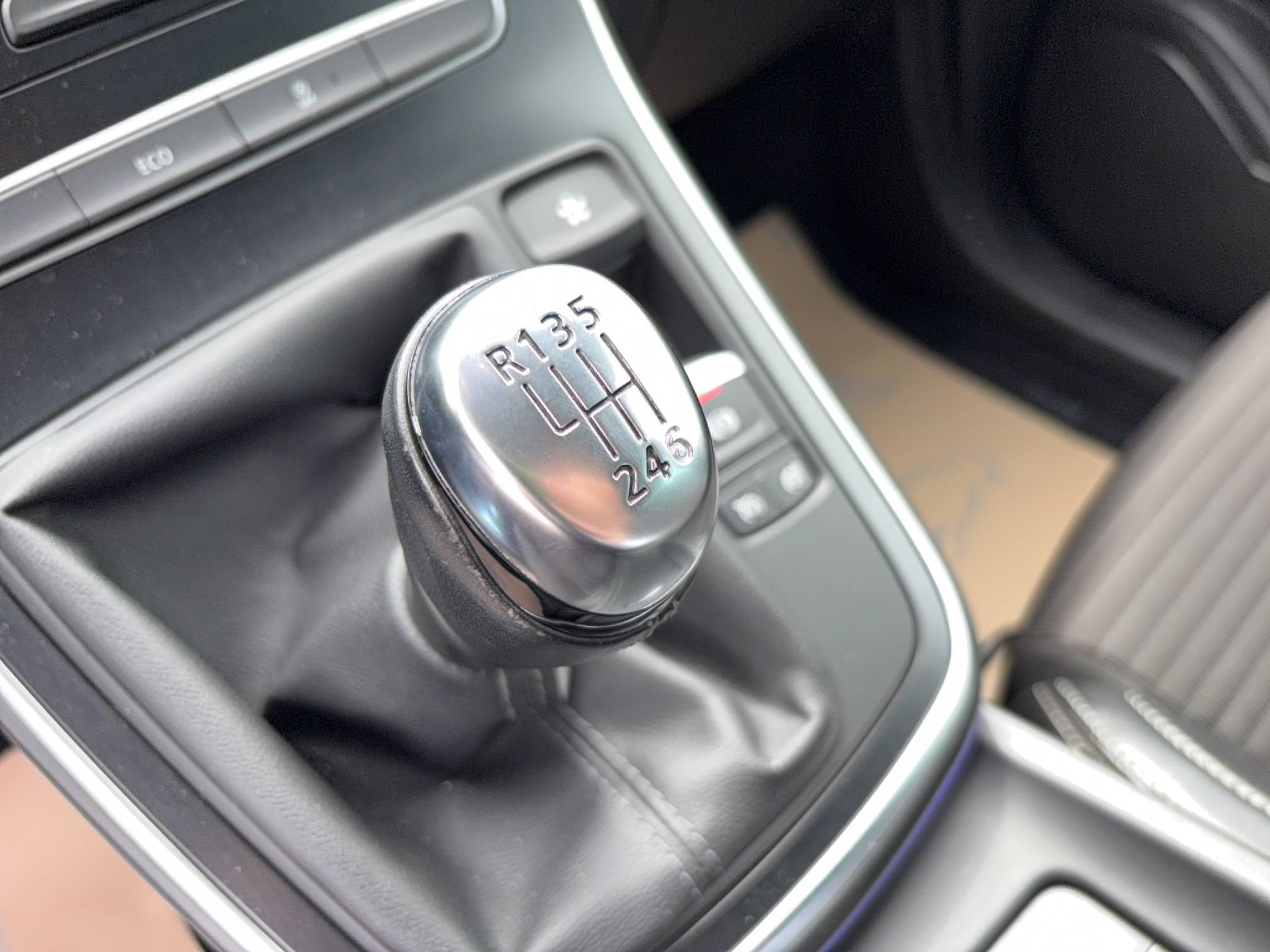 Vente en ligne Renault Scenic 4 Scenic Blue dCi 120 au prix de 13 590 €