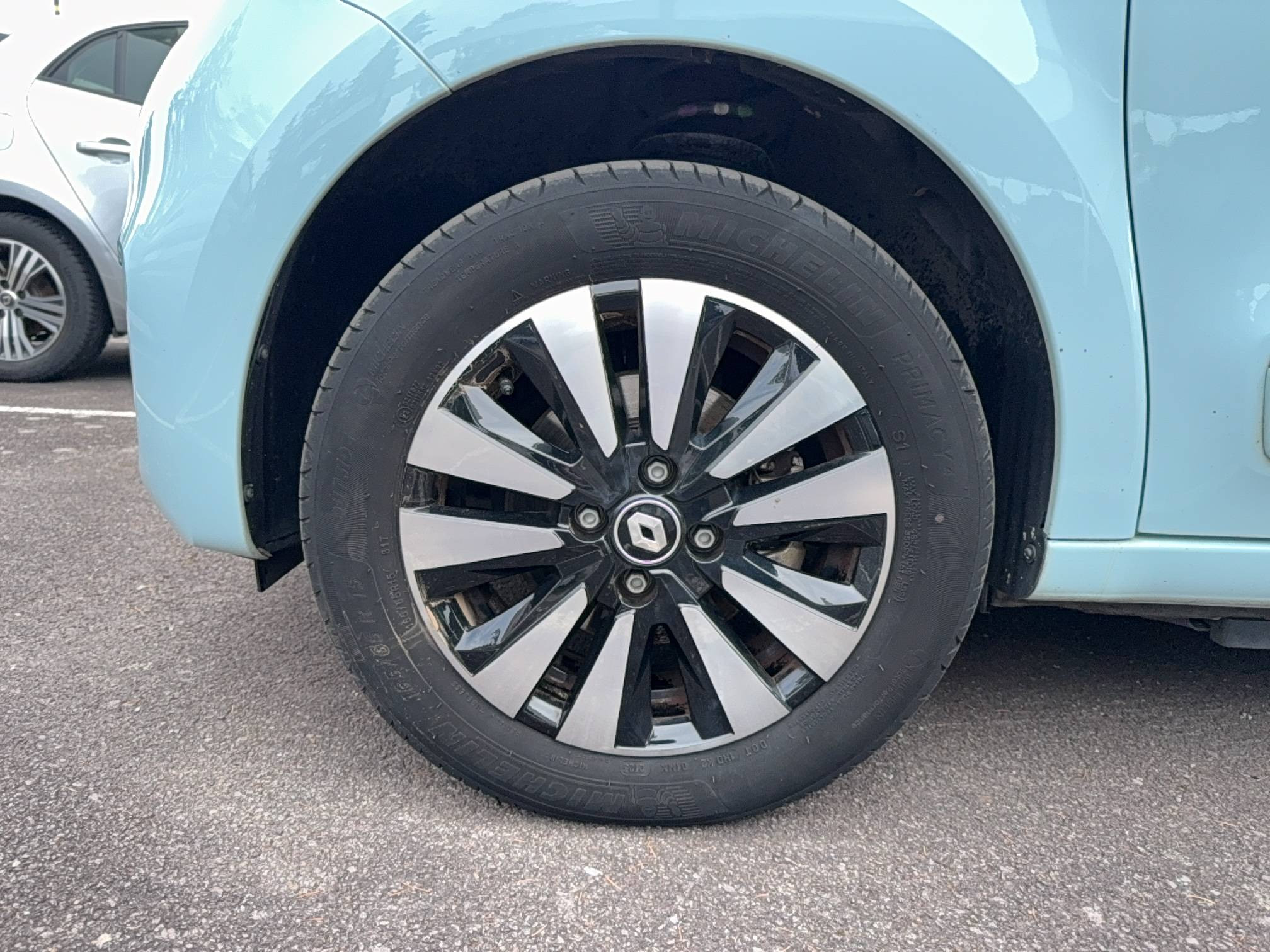 Vente en ligne Renault Twingo Electrique Twingo III E-Tech au prix de 12 490 €