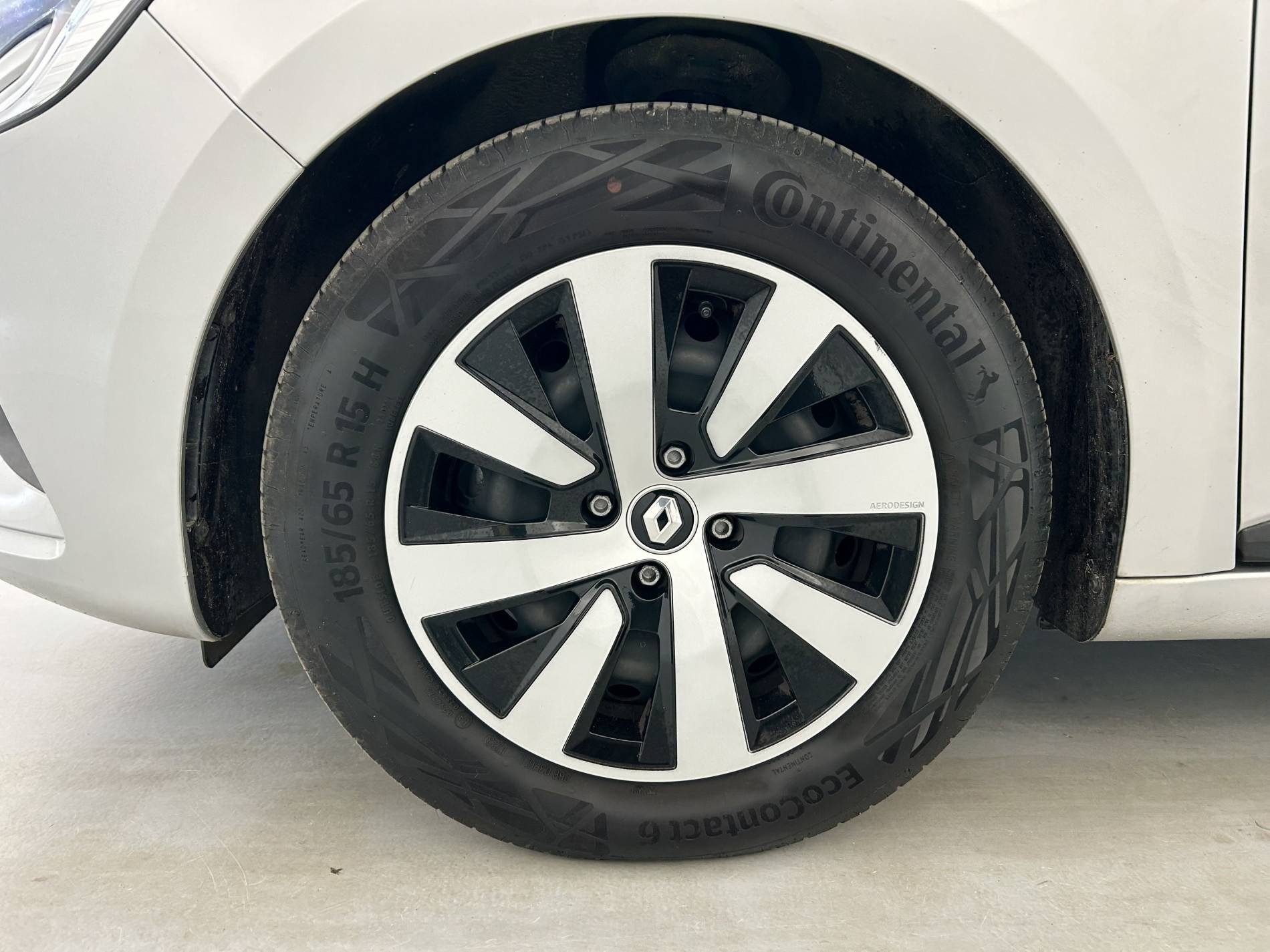 Vente en ligne Renault Clio 5 Clio TCe 90 au prix de 14 990 €