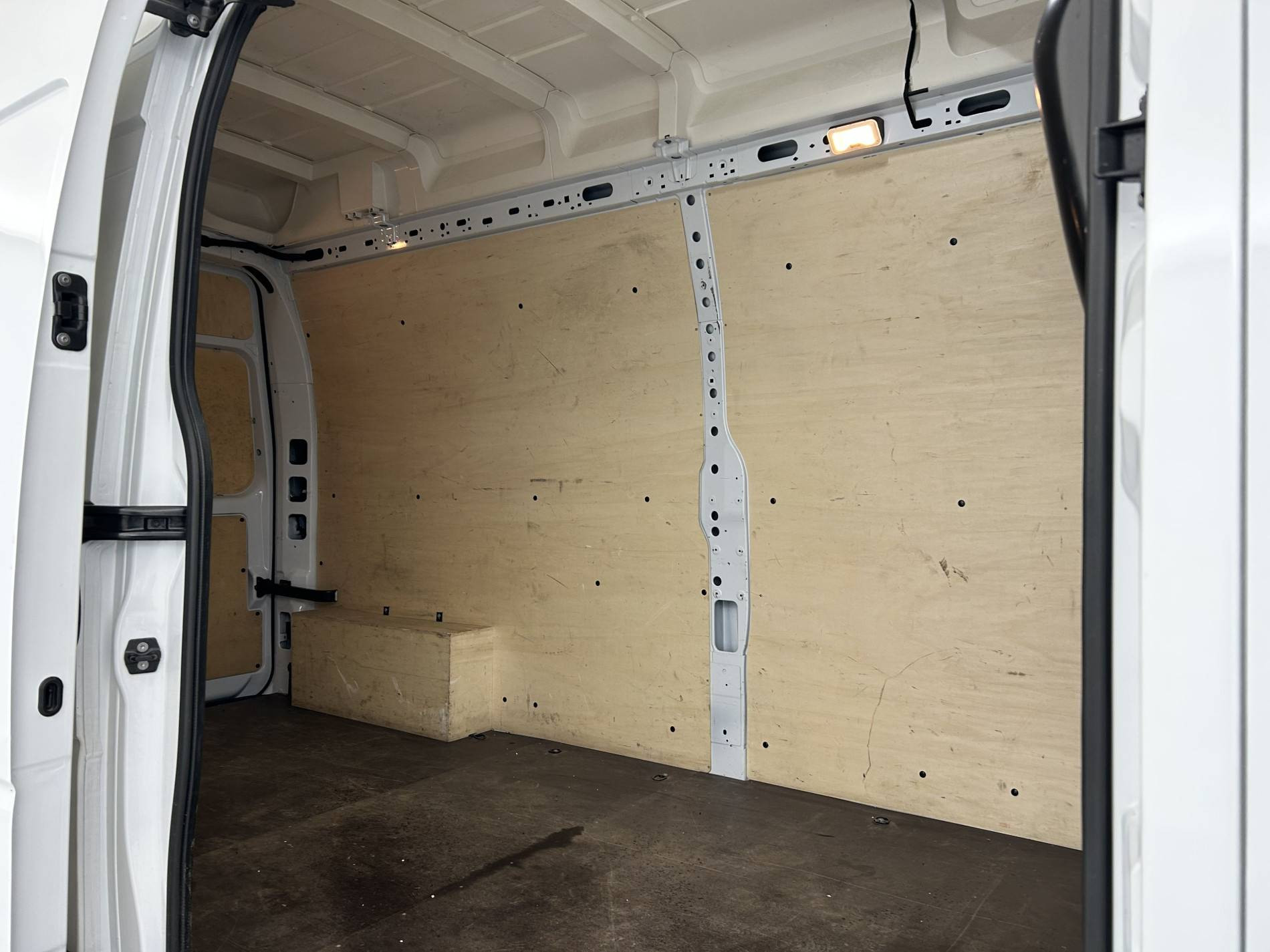 Vente en ligne Renault Master Fourgon MASTER FGN TRAC F3500 L3H3 BLUE DCI 135 au prix de 28 790 €