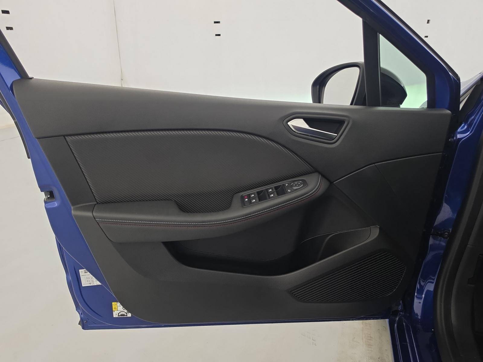 Vente en ligne Renault Clio 5 Clio E-Tech hybride 145 au prix de 19 490 €