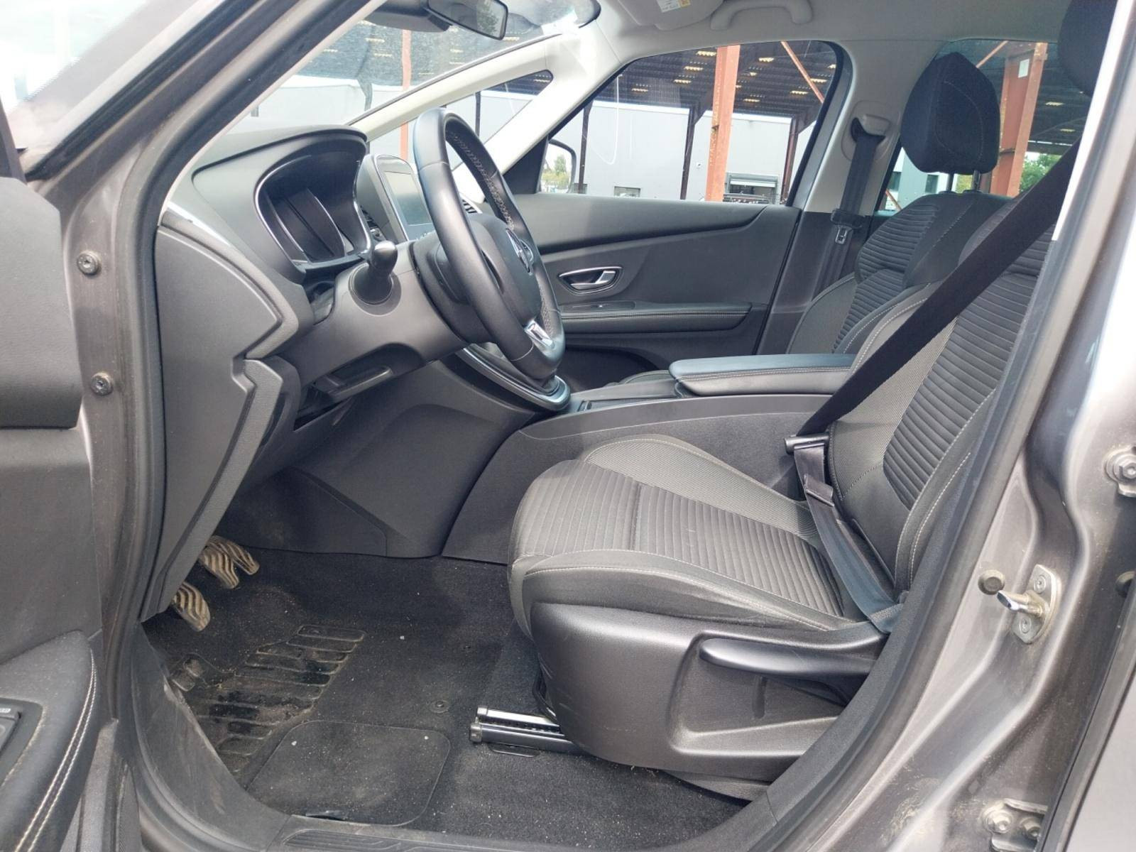 Vente en ligne Renault Scenic 4 Scenic Blue dCi 120 au prix de 14 990 €