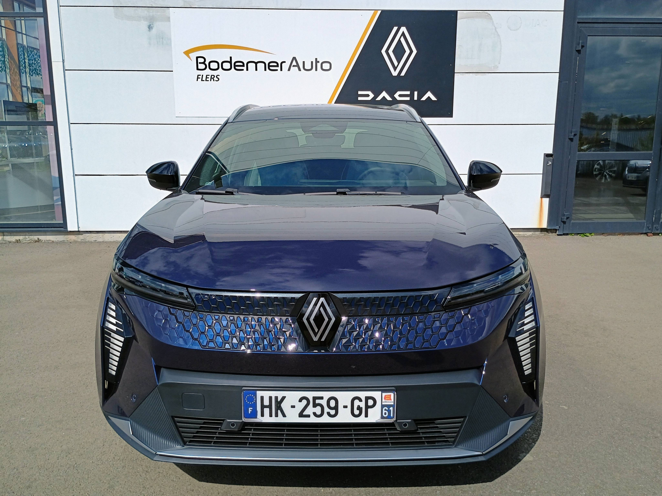 Vente en ligne Renault Scenic E-Tech Scenic E-Tech électrique 220 ch grande autonomie au prix de 46 980 €