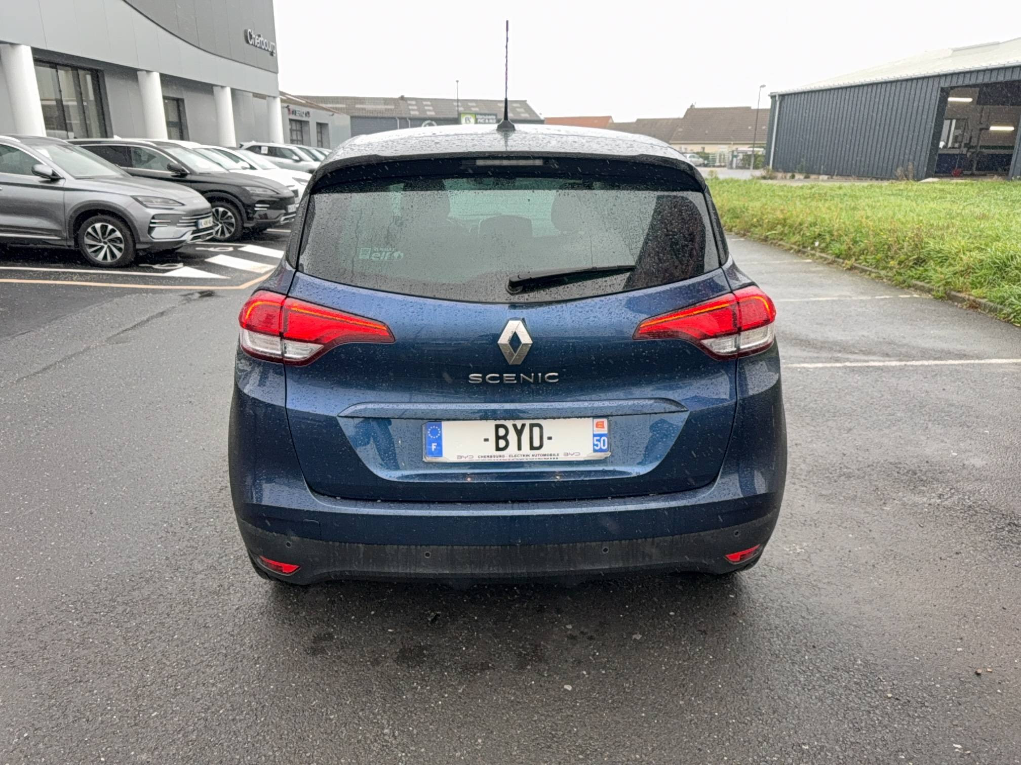 Vente en ligne Renault Scenic 4 Scenic TCe 140 FAP EDC au prix de 13 940 €