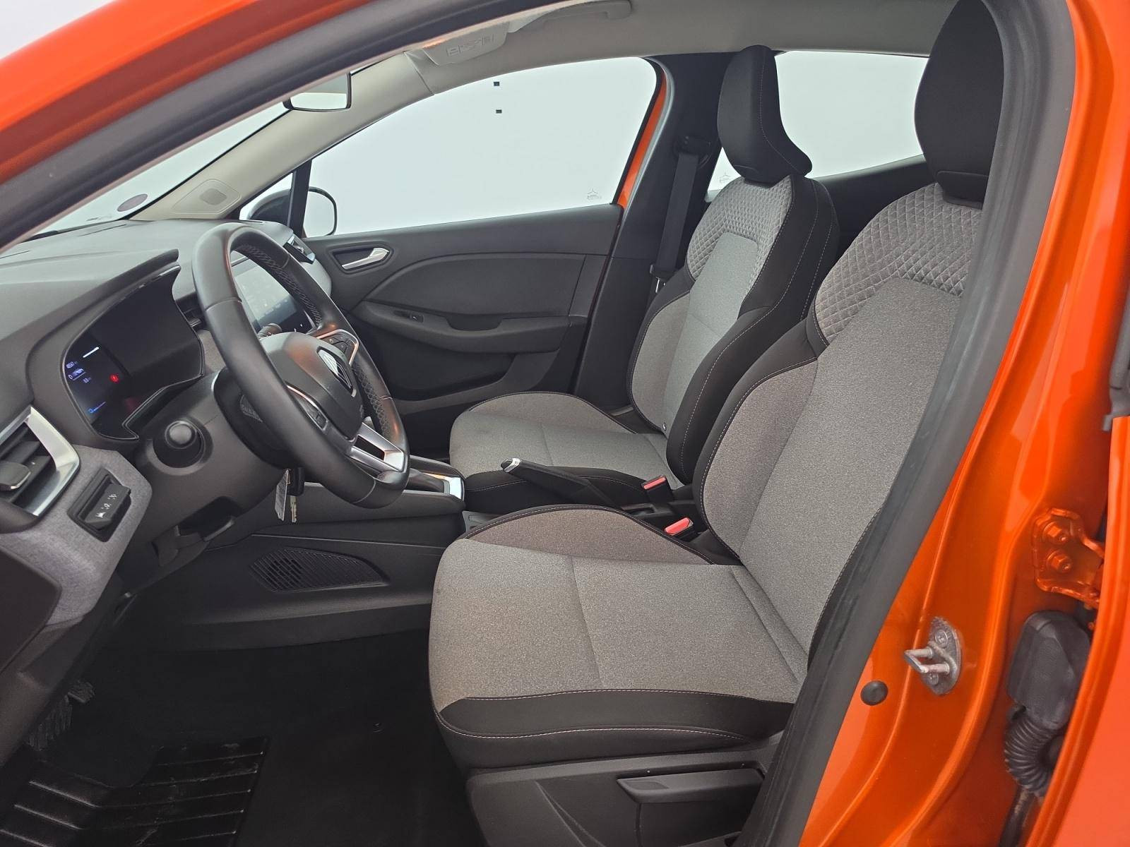 Vente en ligne Renault Clio 5 Clio E-Tech full hybrid 145 au prix de 16 290 €