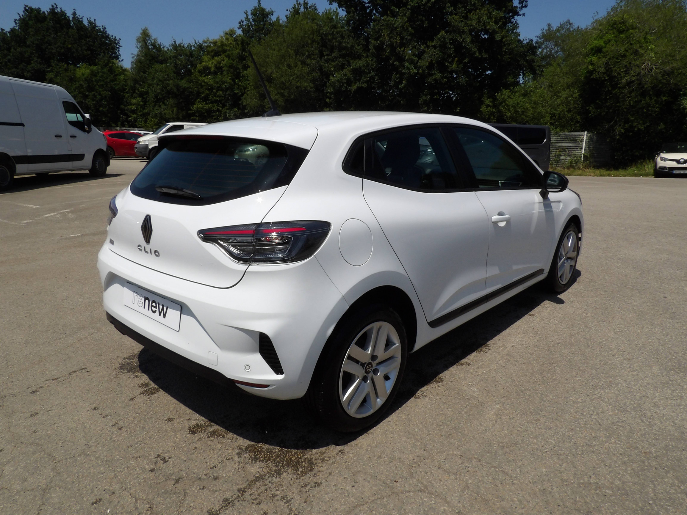 Vente en ligne Renault Clio 5 Clio TCe 90 au prix de 15 699 €