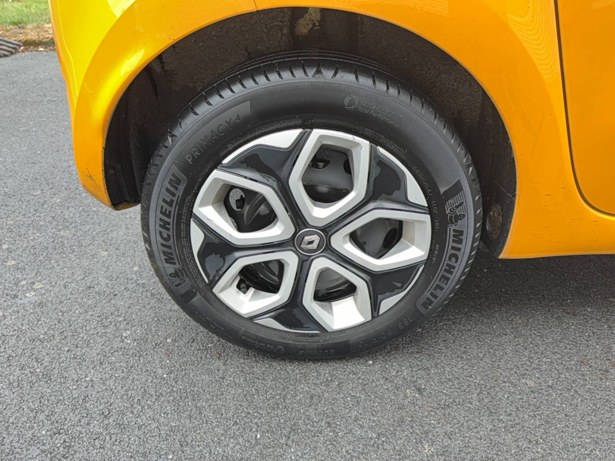 Vente en ligne Renault Twingo 3  SCe 65 au prix de 11 590 €