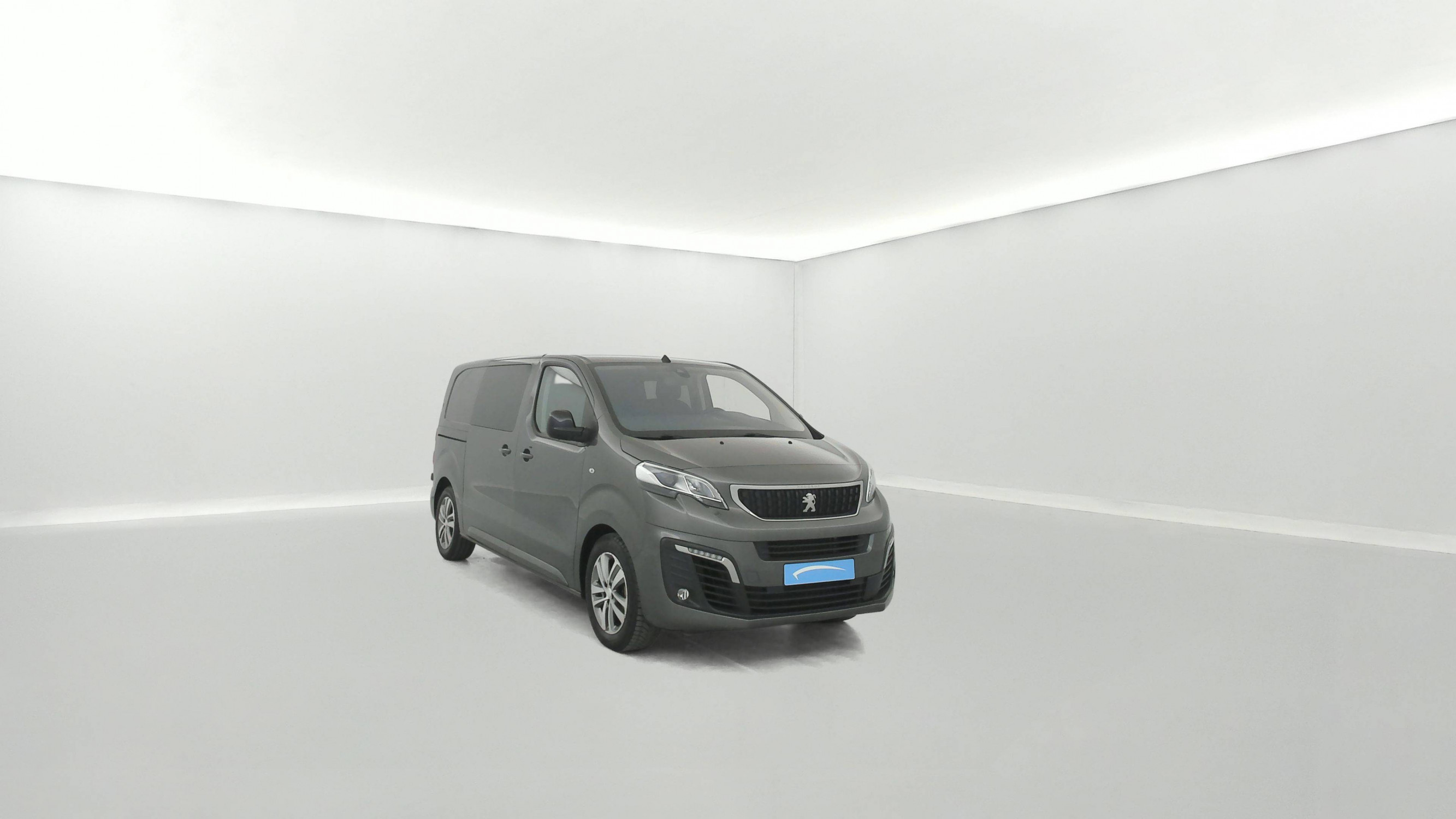 Vente en ligne Peugeot Expert Cabine Approfondie EXPERT CA STANDARD BLUEHDI 180 S&S EAT8 au prix de 28 990 €