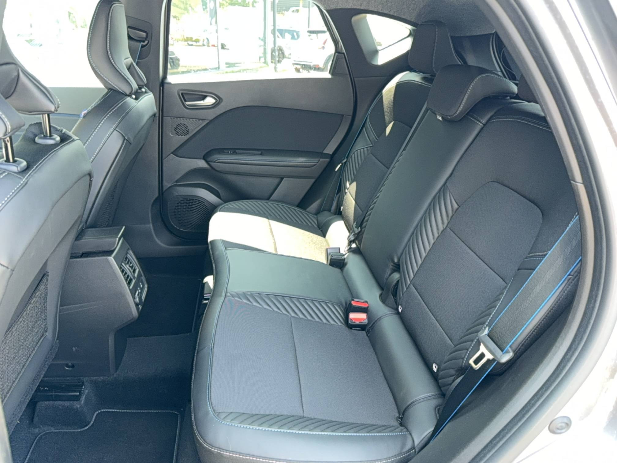 Vente en ligne Renault Captur  E-Tech full hybrid 160 ch au prix de 32 490 €