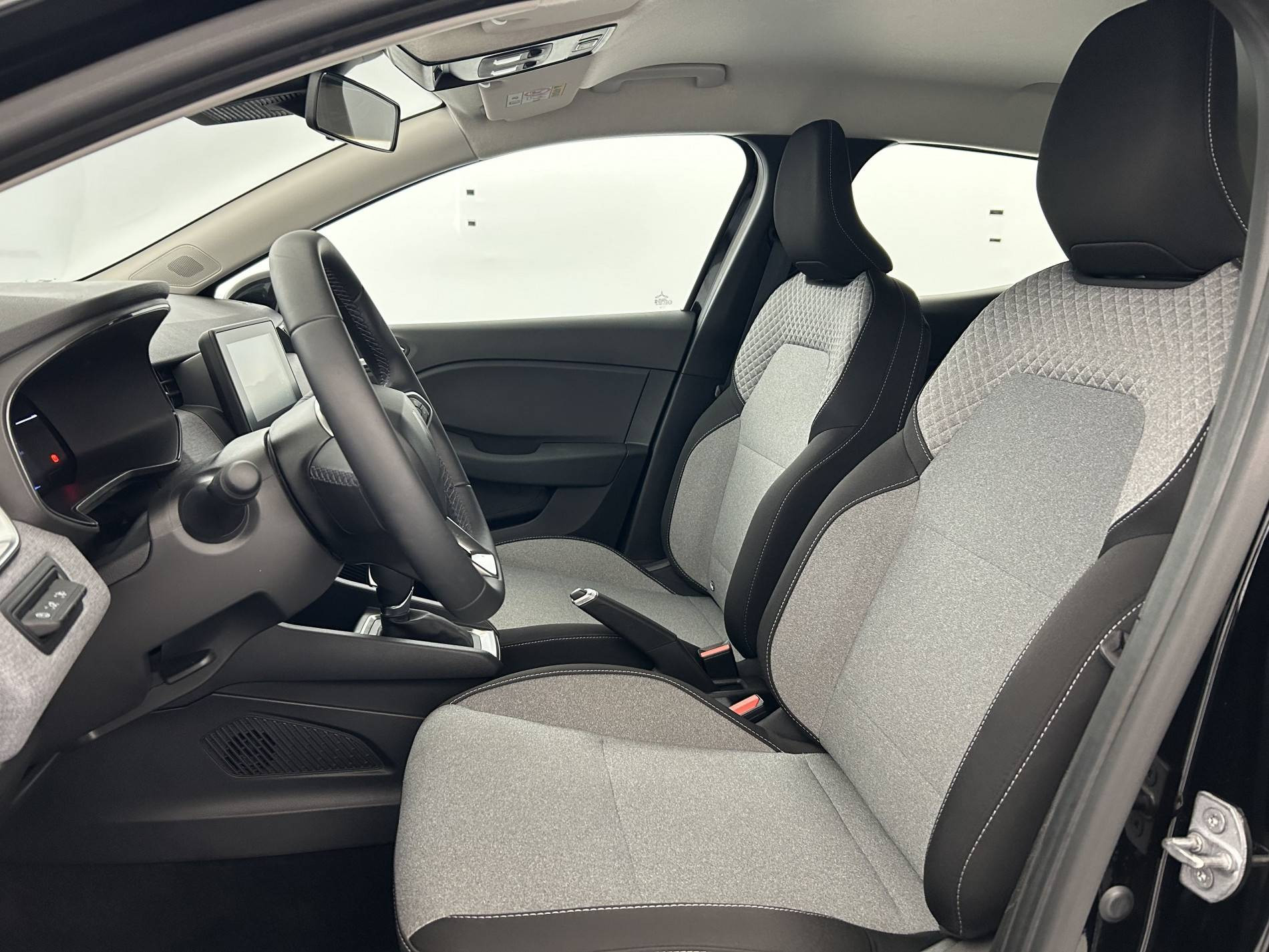 Vente en ligne Renault Clio 5 Clio E-Tech full hybrid 145 ch GSR2 au prix de 19 790 €