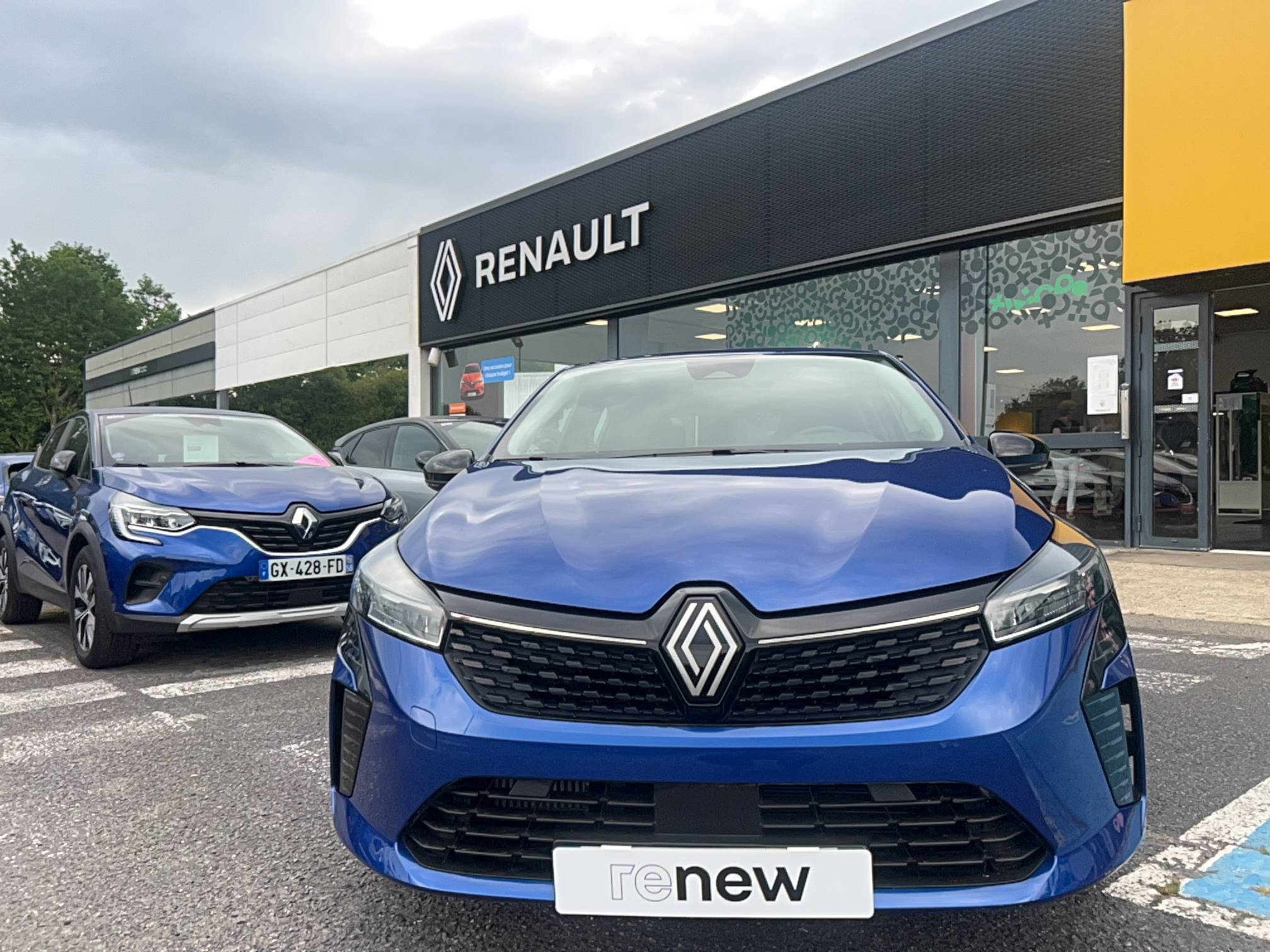 Vente en ligne Renault Clio 5 Clio TCe 90 au prix de 15 990 €