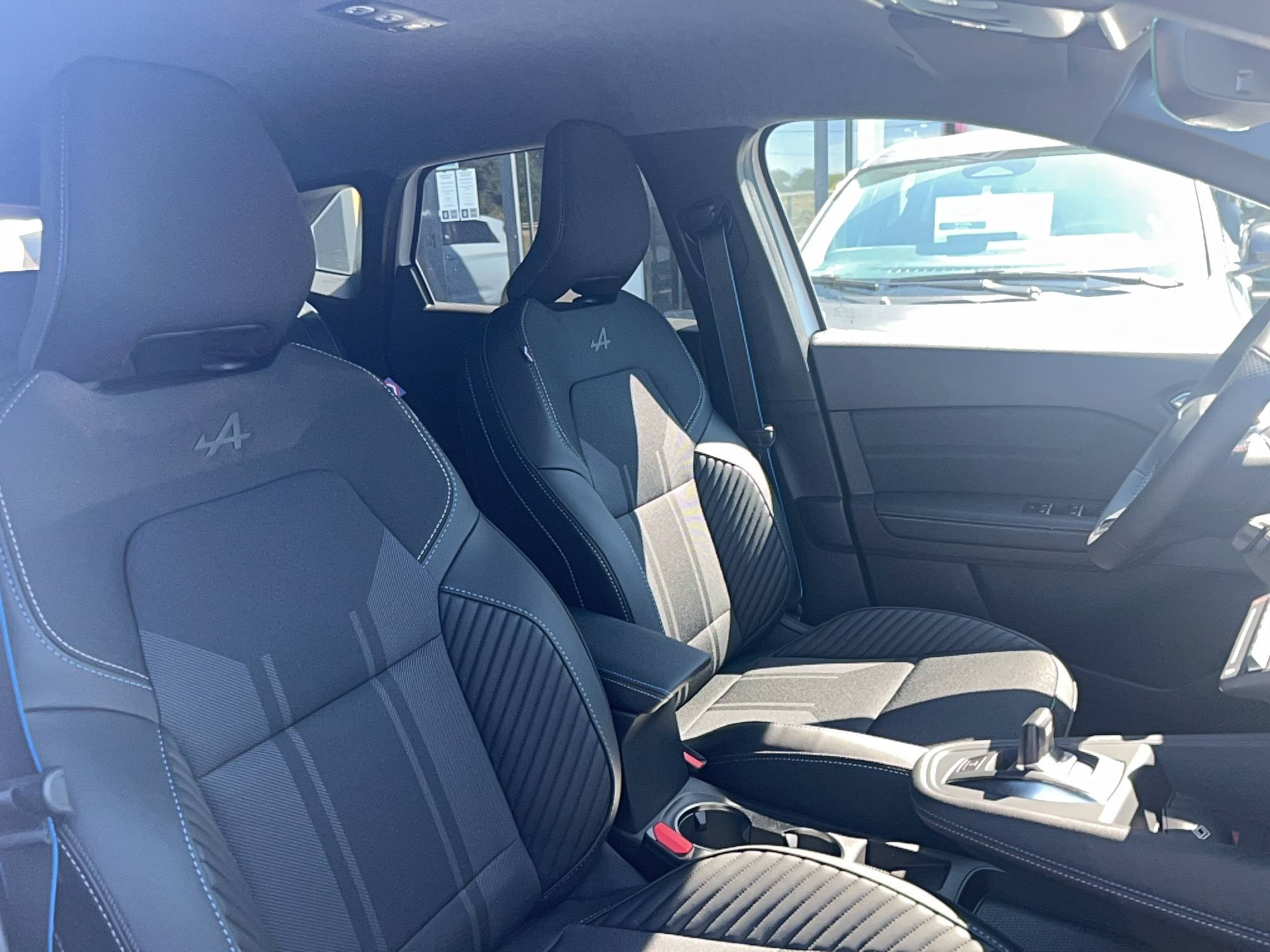 Vente en ligne Renault Symbioz  E-Tech full hybrid 160 ch au prix de 36 990 €