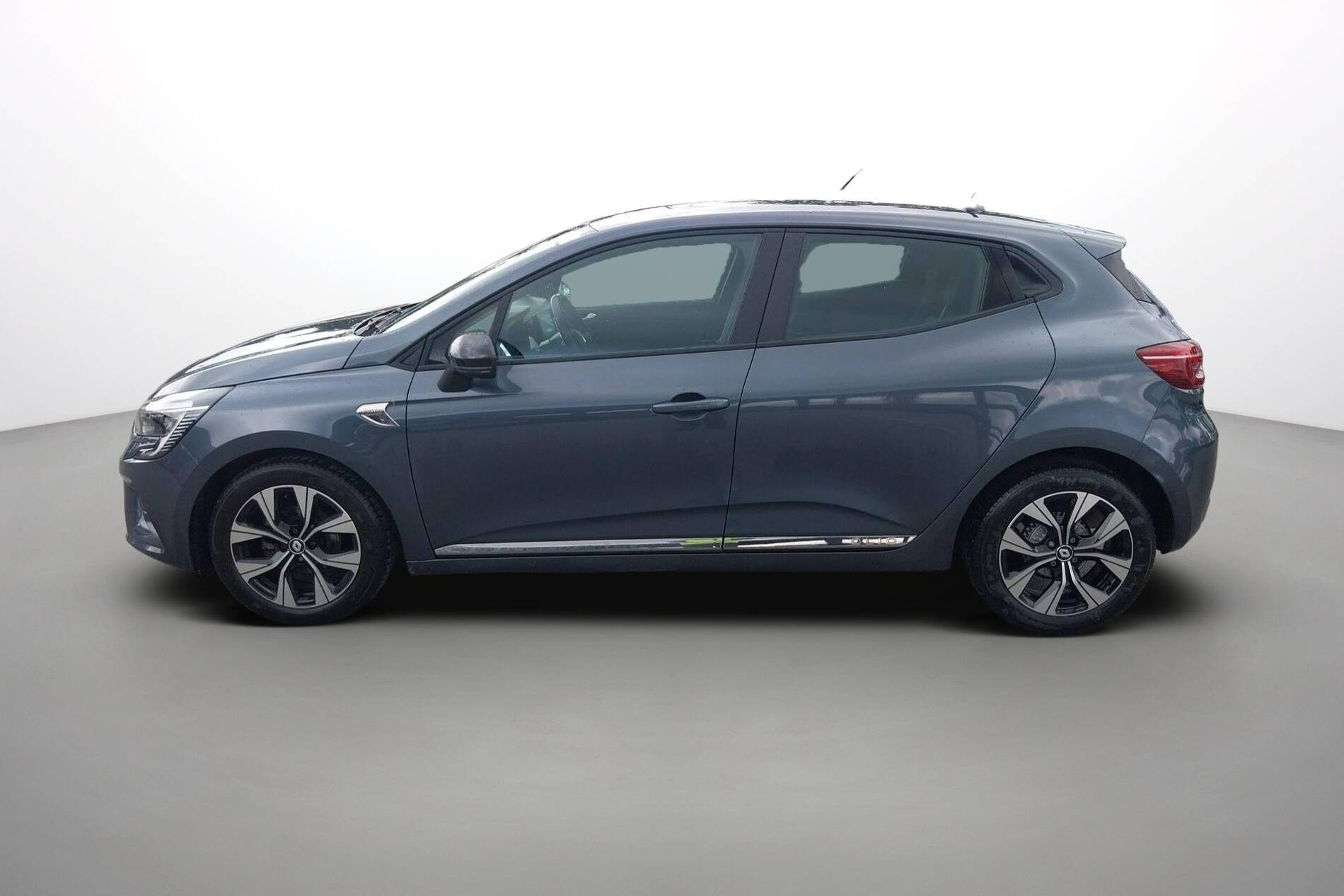 Vente en ligne Renault Clio 5 Clio TCe 90 - 21 au prix de 13 990 €