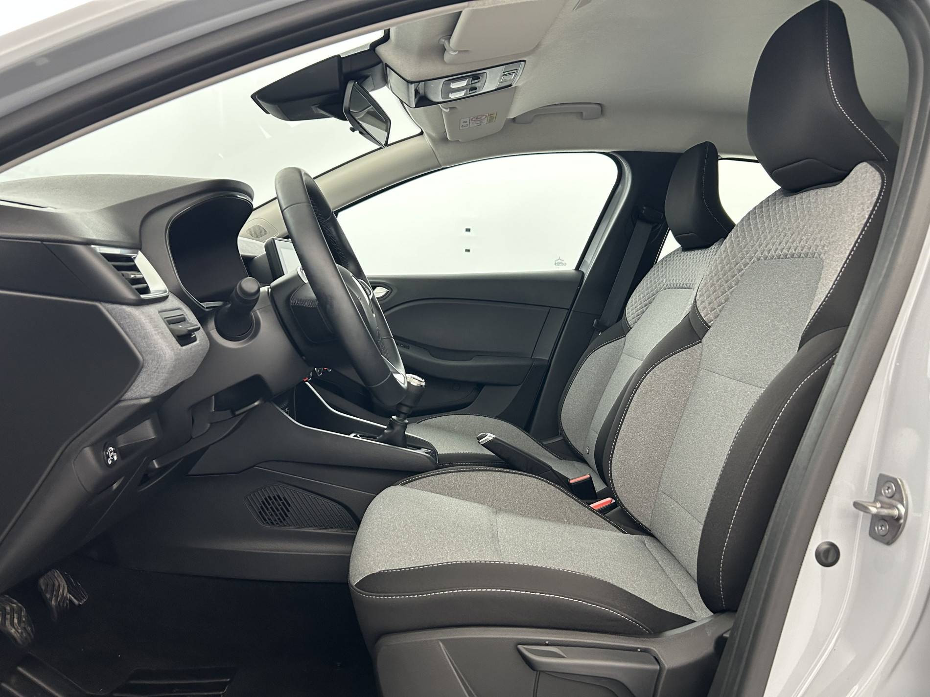 Vente en ligne Renault Clio 5 Clio Eco-G 100 ch GSR2 au prix de 15 590 €