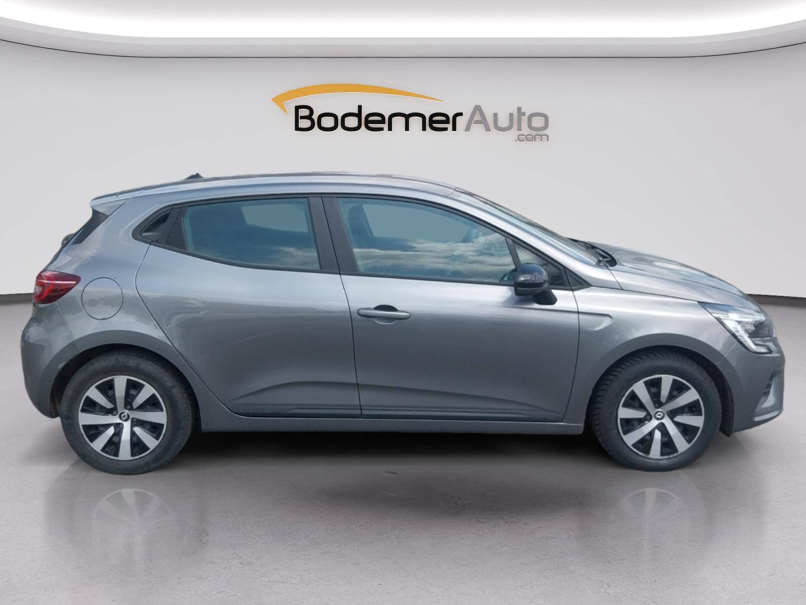 Vente en ligne Renault Clio 5 Clio E-Tech full hybrid 145 au prix de 15 990 €