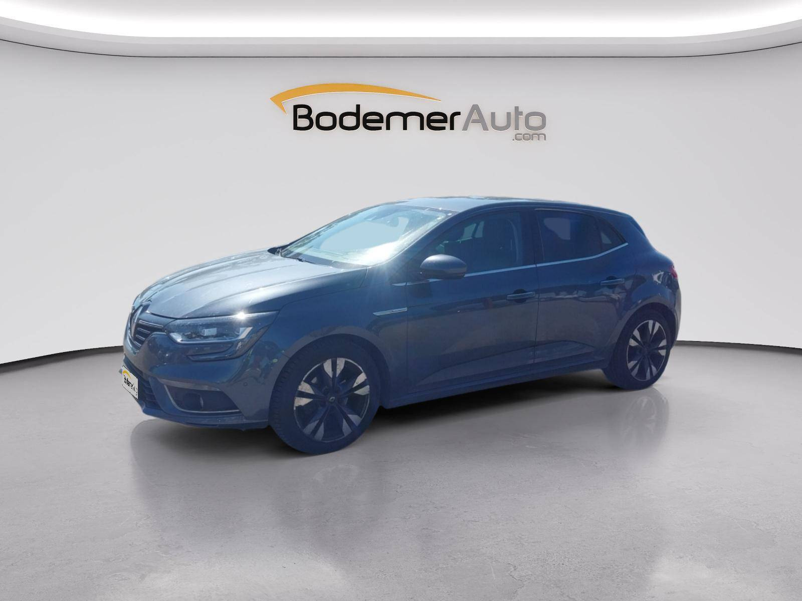Renault Megane 4 Mégane IV Berline TCe 140 EDC FAP occasion de 2019 en vente à Auray