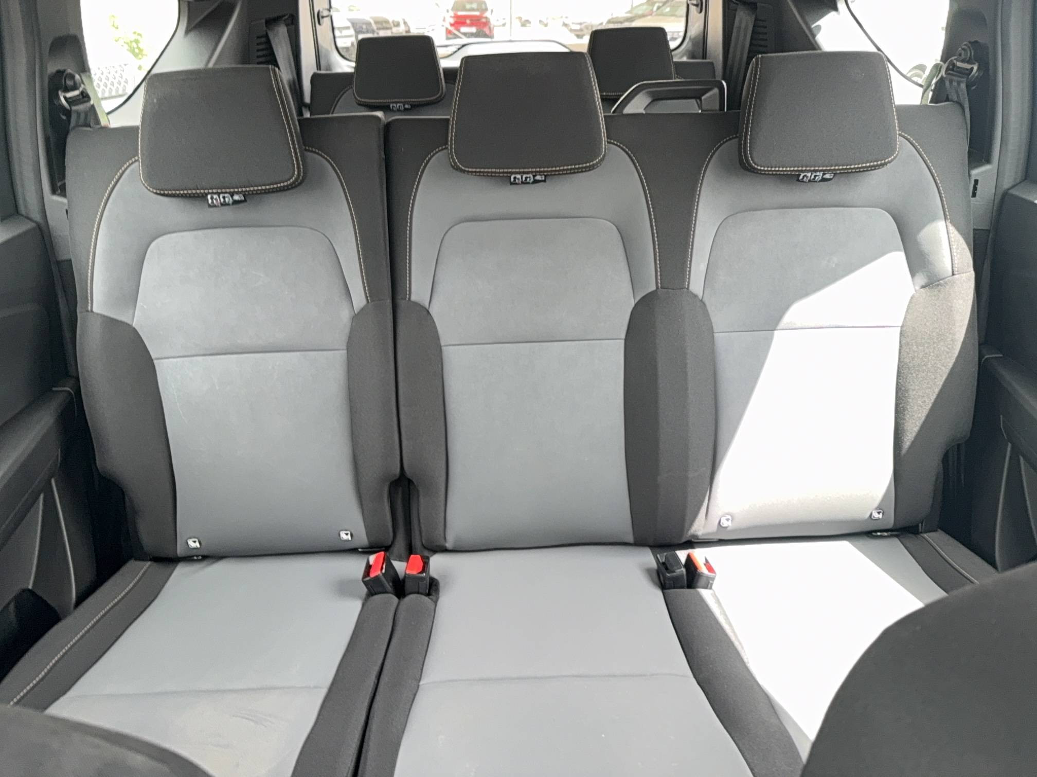 Vente en ligne Dacia Jogger  Hybrid 140 7 places GSR2 au prix de 25 890 €