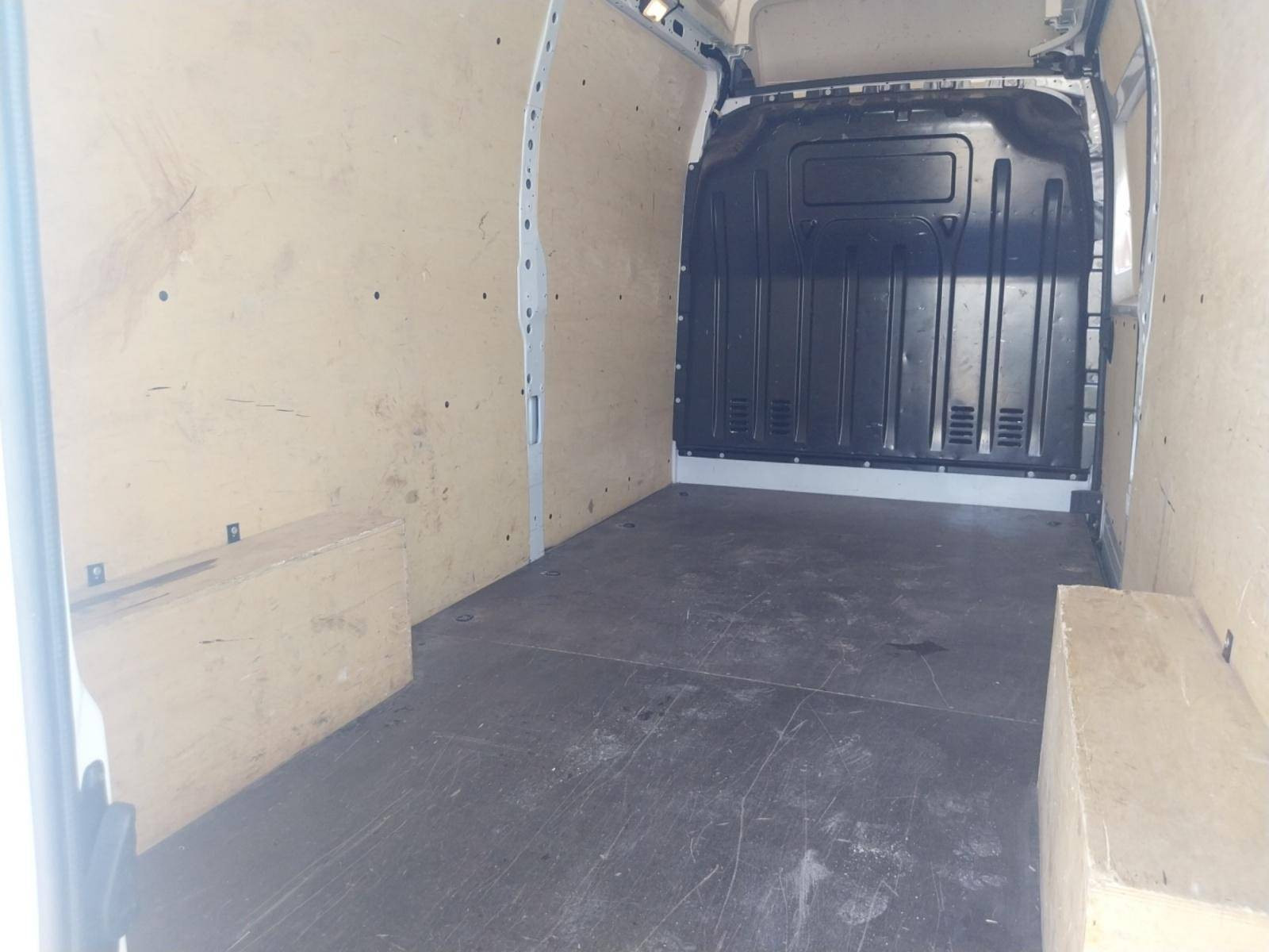 Vente en ligne Renault Master Fourgon MASTER FGN TRAC F3500 L3H3 BLUE DCI 135 au prix de 26 990 €