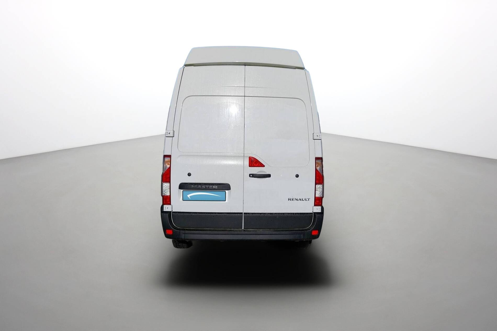 Vente en ligne Renault Master Fourgon MASTER FGN TRAC F3500 L3H3 BLUE DCI 135 au prix de 29 990 €