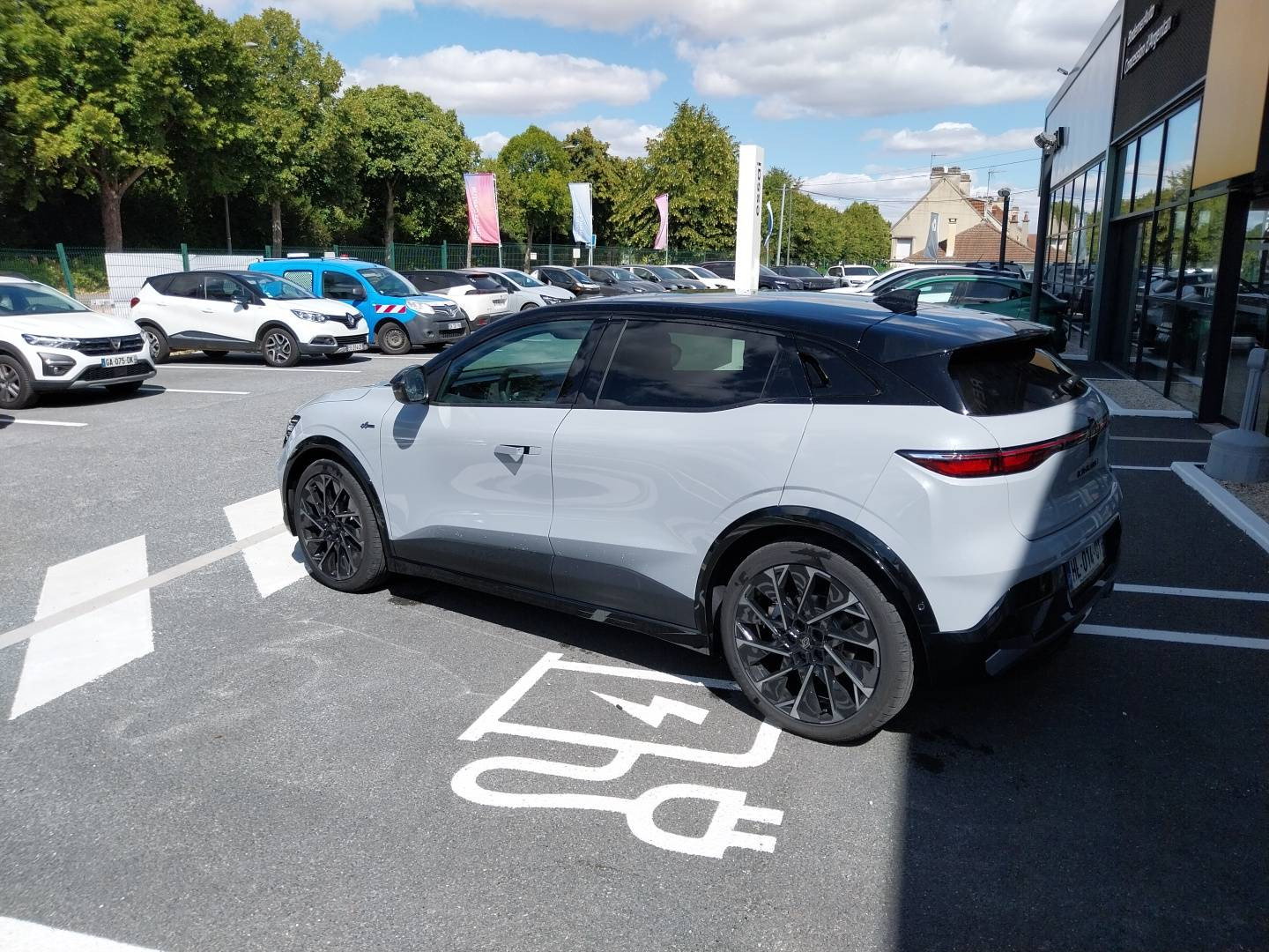 Vente en ligne Renault Megane E-Tech  220 ch autonomie confort au prix de 44 000 €