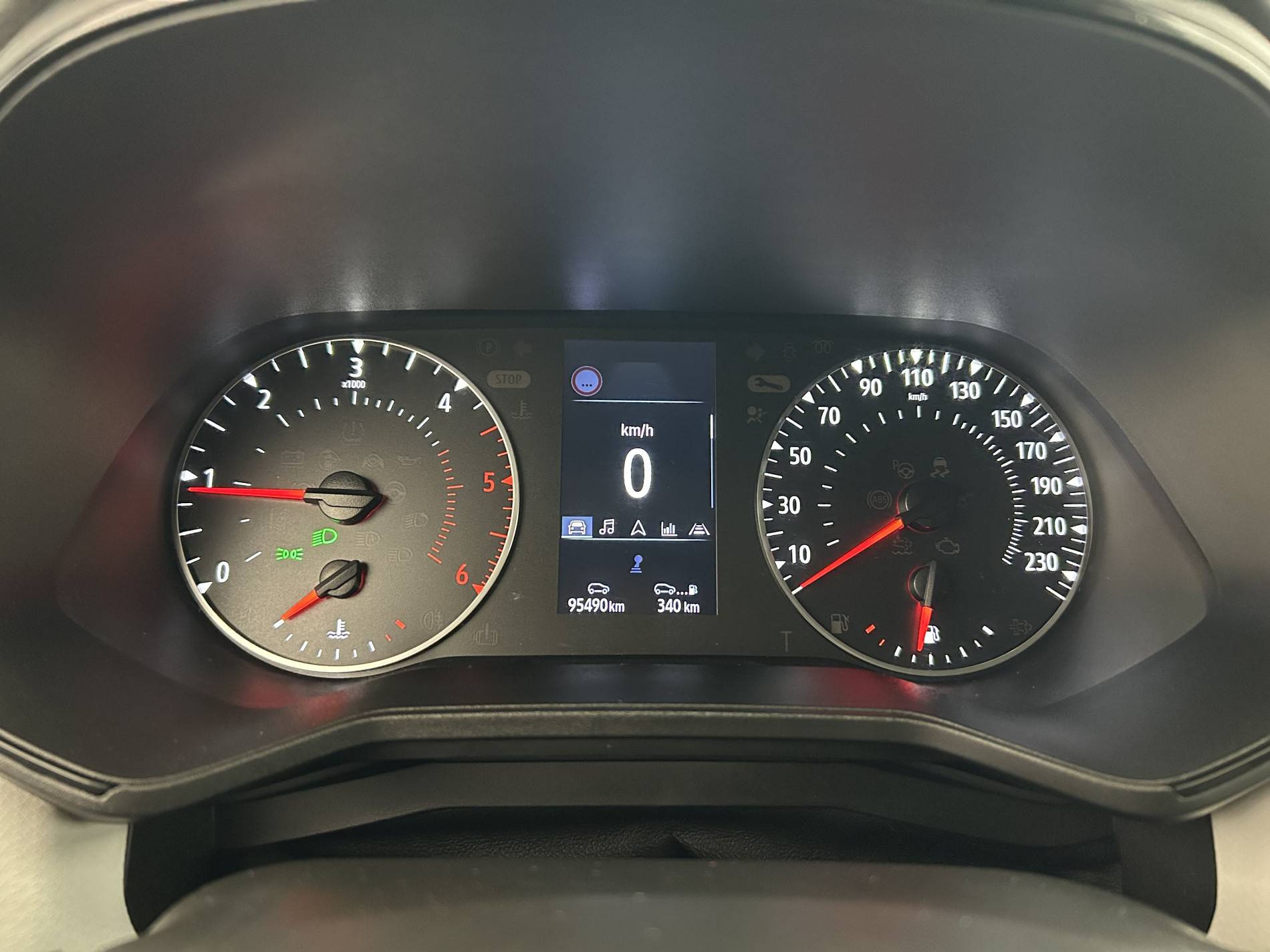 Vente en ligne Renault Clio 5 Clio Blue dCi 100 au prix de 13 490 €