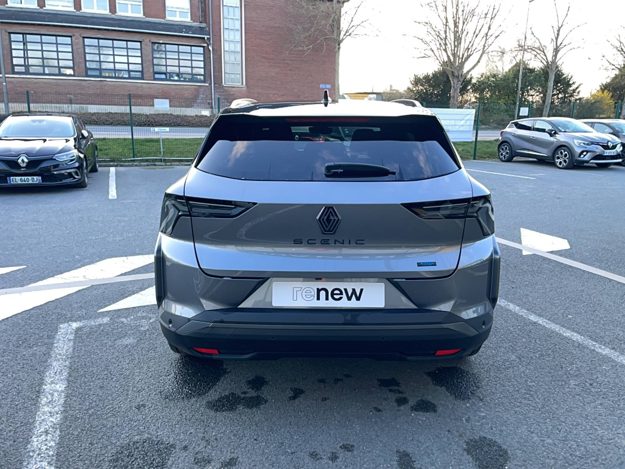 Vente en ligne Renault Scenic E-Tech  220 ch grande autonomie au prix de 44 990 €