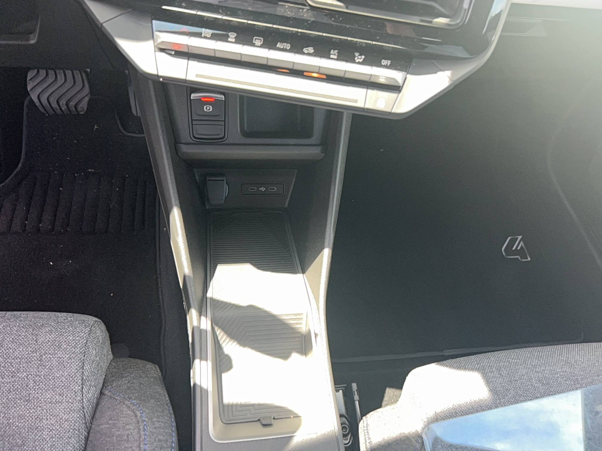Vente en ligne Renault R4 E-Tech  150 ch autonomie confort au prix de 31 990 €