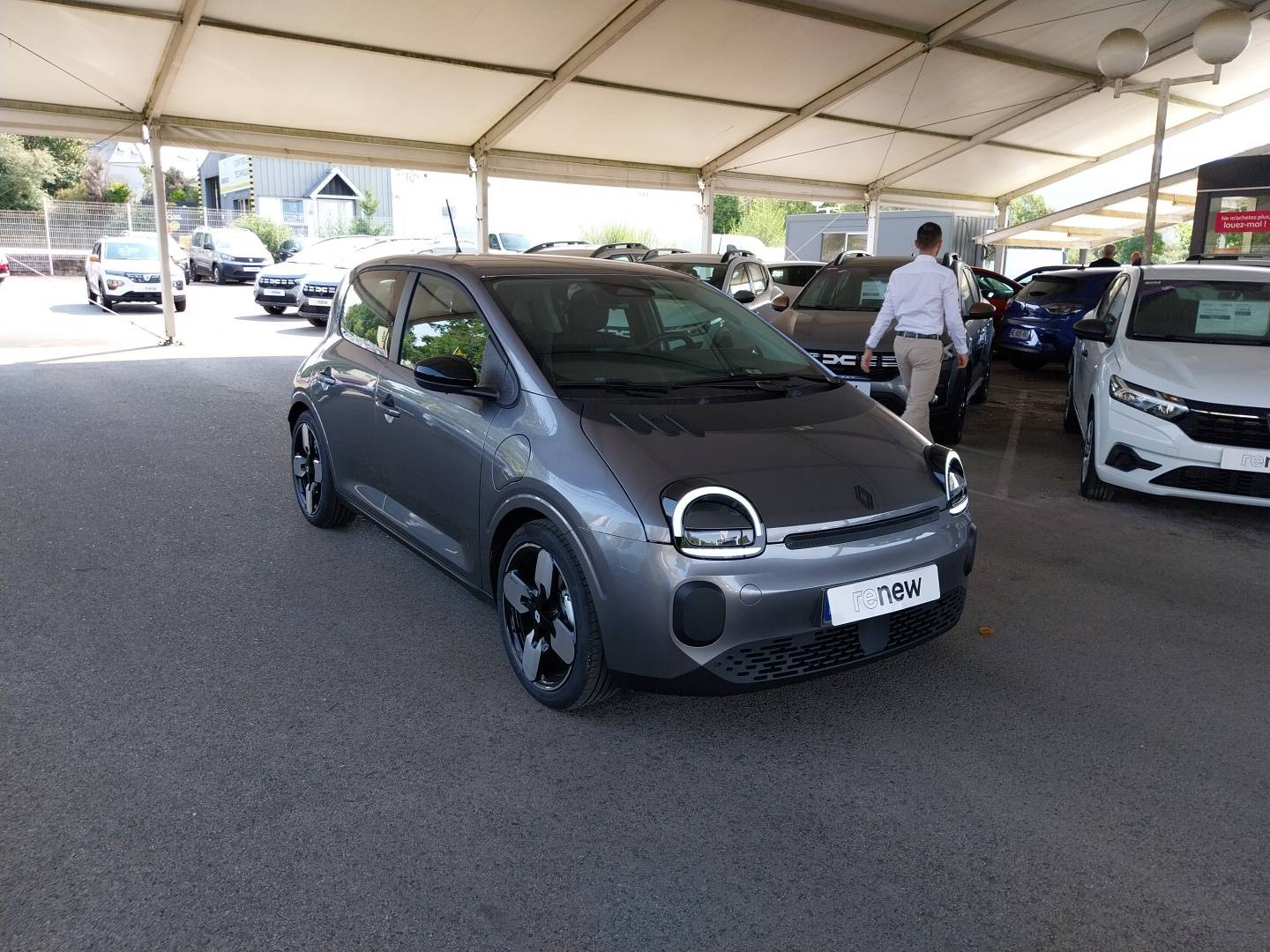 Vente en ligne Renault Twingo Electrique  80 ch autonomie urbaine au prix de 21 190 €