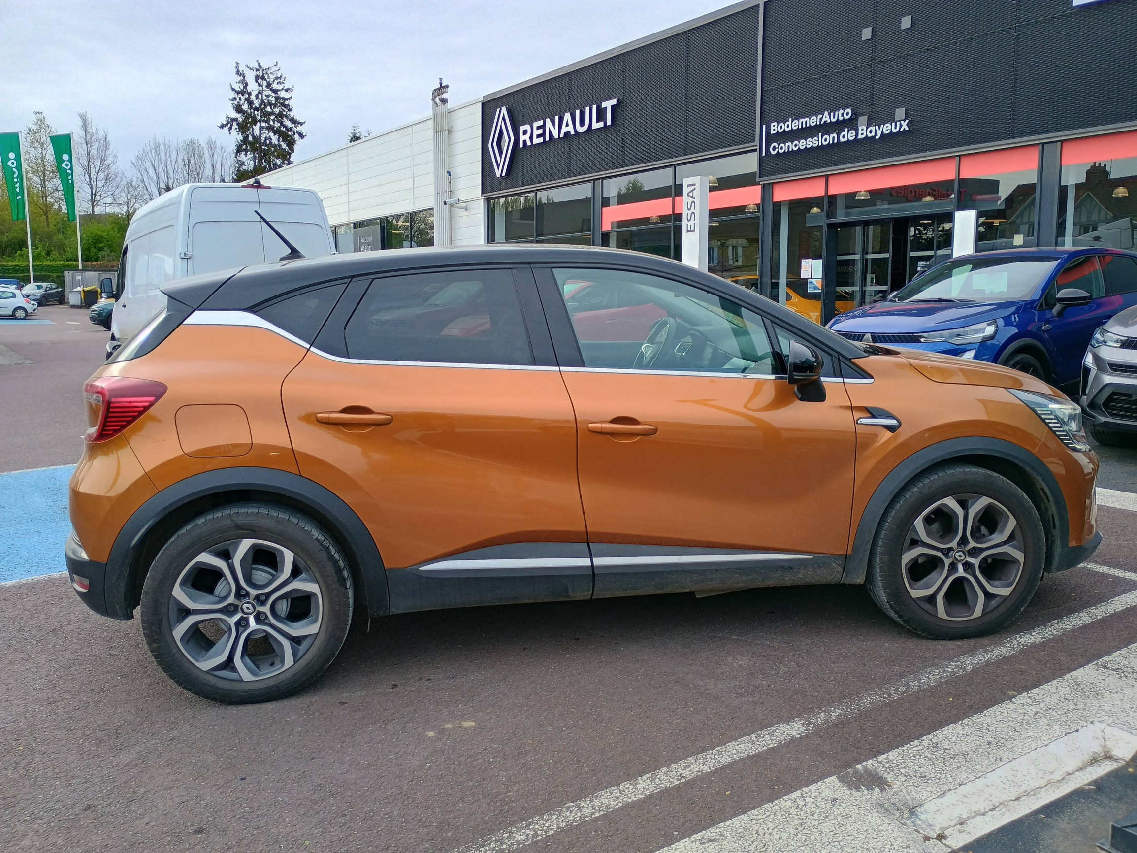Vente en ligne Renault Captur  TCe 140 - 21 au prix de 17 590 €