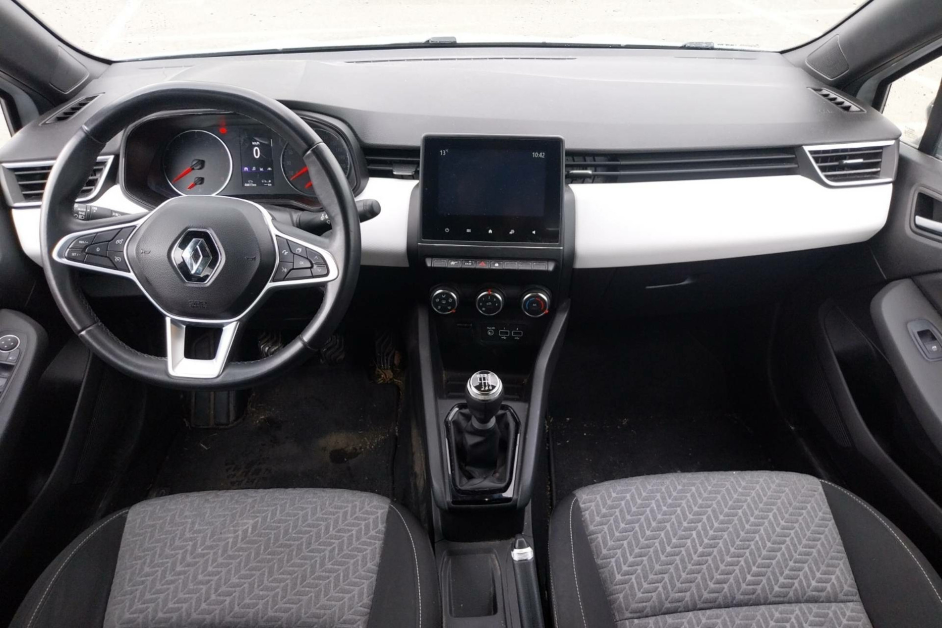 Vente en ligne Renault Clio 5 Clio TCe 90 - 21N au prix de 13 990 €